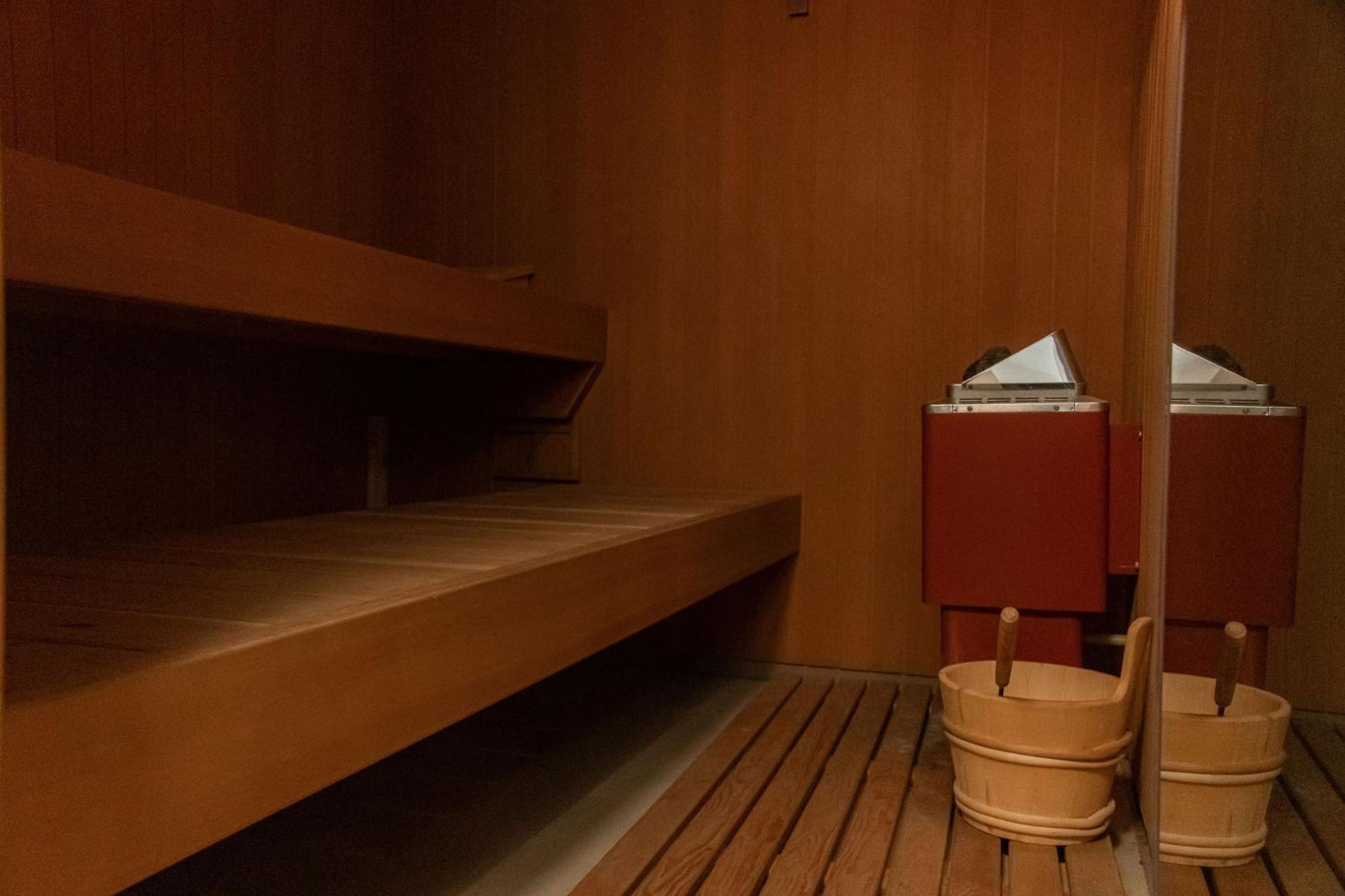 Smart Luxury - Gaming Arena, Gym, Sauna and Jacuzzi view 3