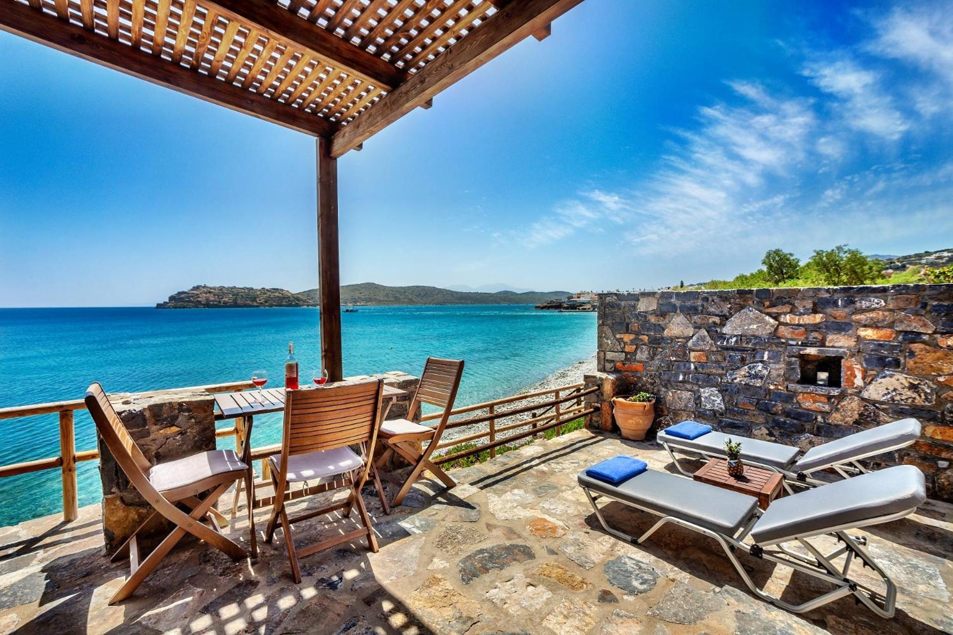 Plaka Beach Cottages photo 4