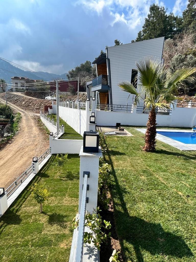 Black Pearl Villa Turunc view 3