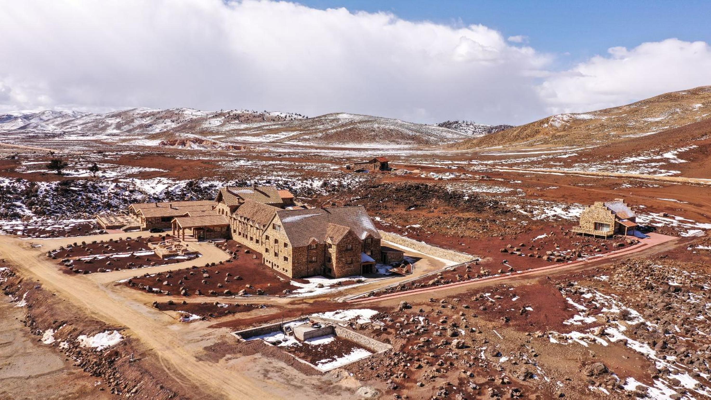 Hotel Xaluca Spa Aguelmame Sidi Ali - Image 1