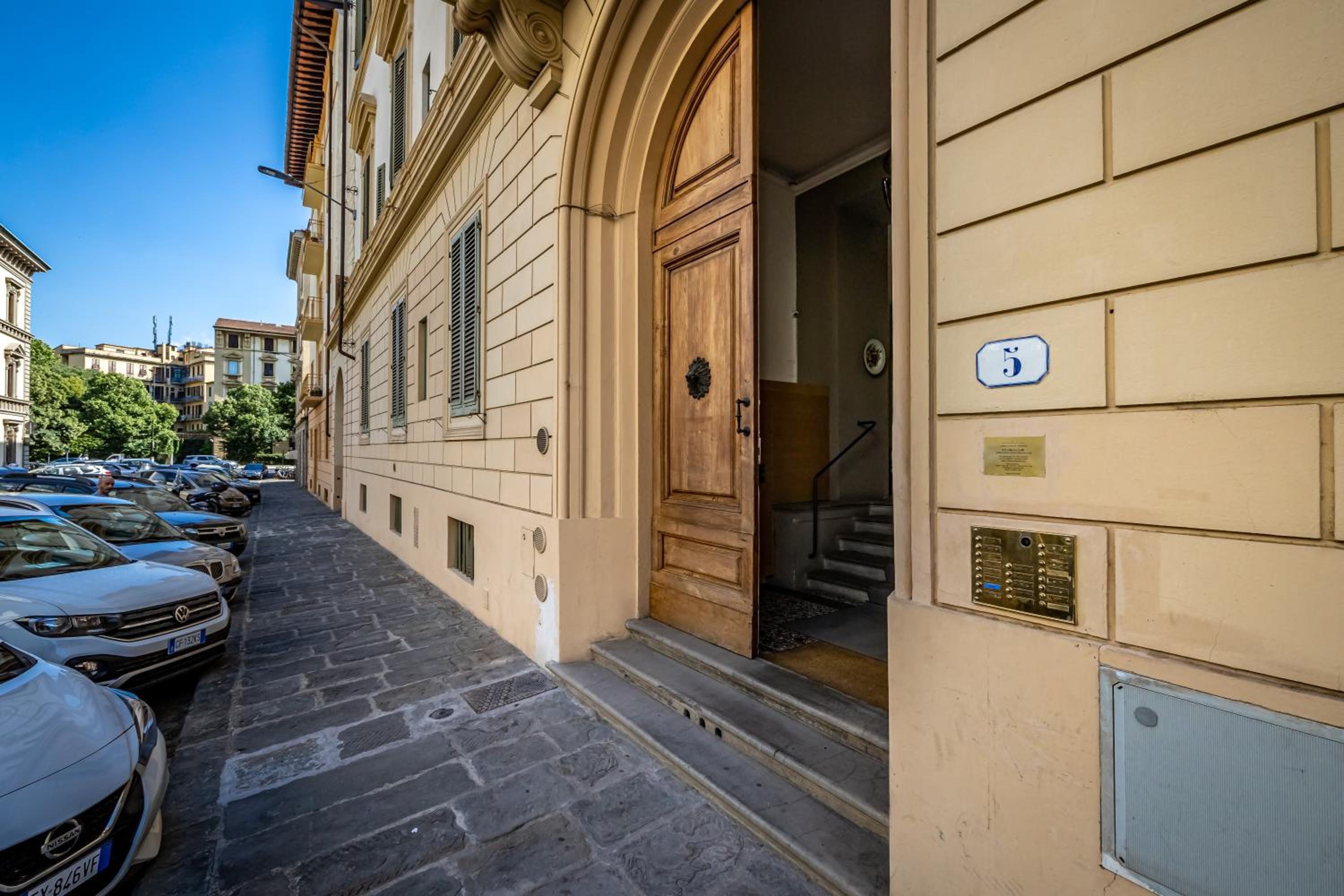 Luxury apt in the heart of city out of ZTL