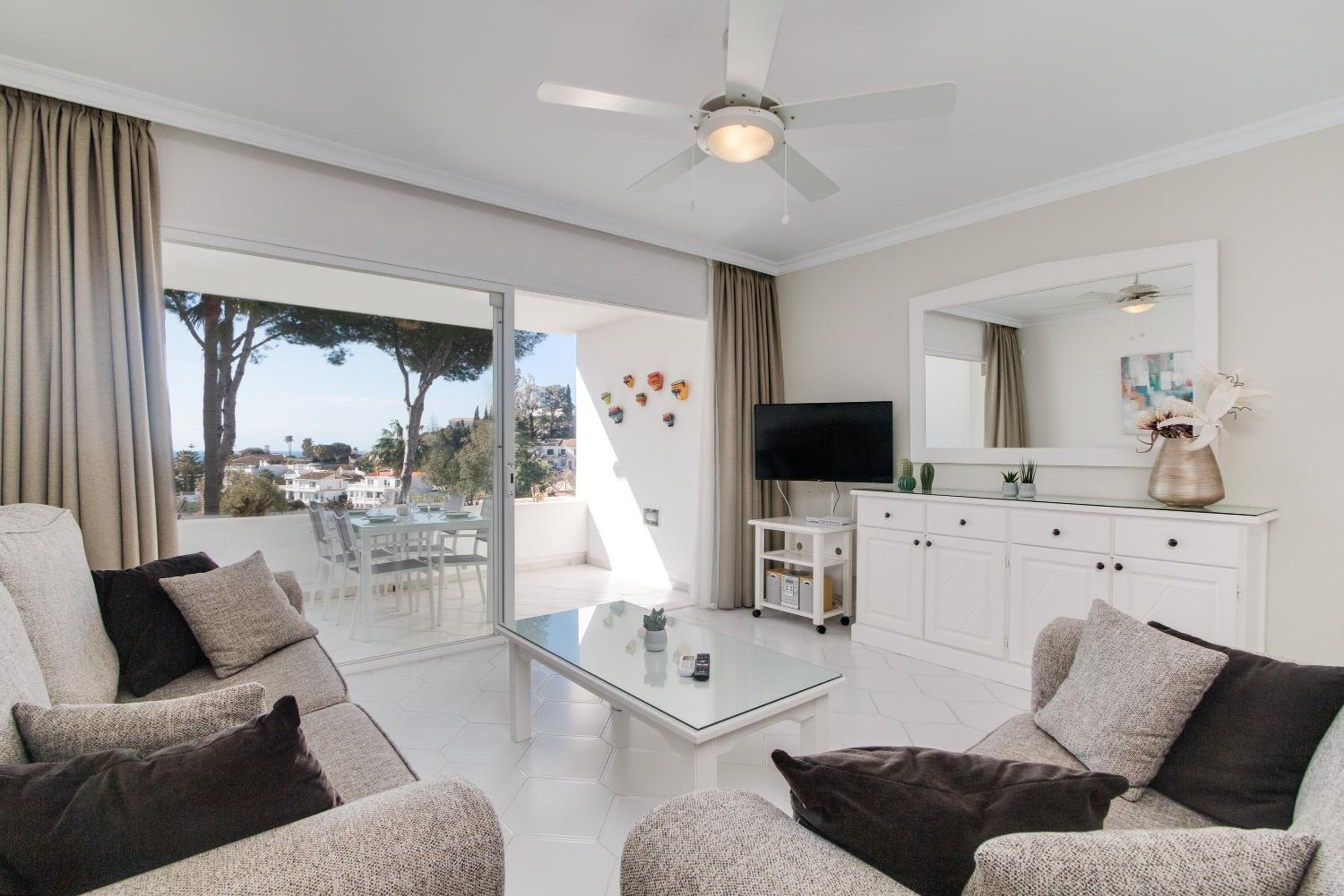 2br Miraflores with sea view view 2