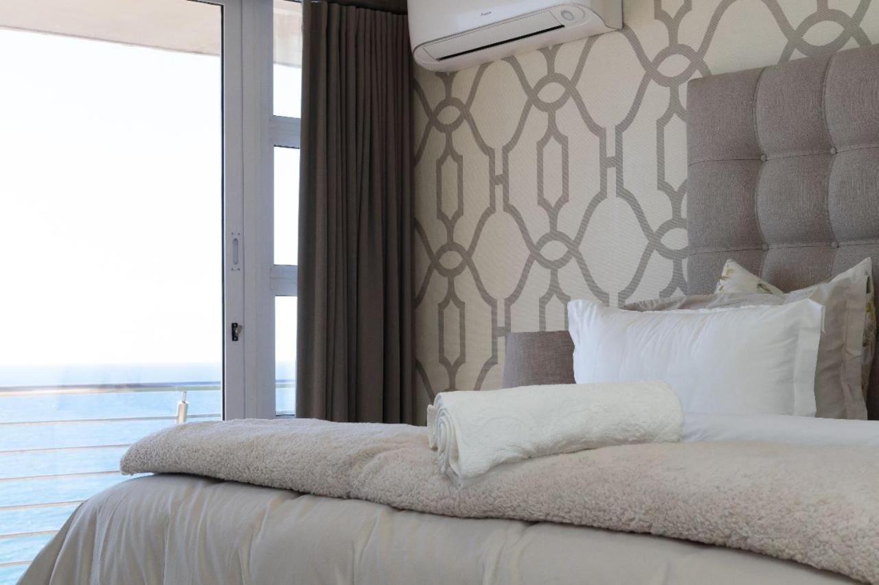 Penthouse ON the Beach - Live Like Royalty