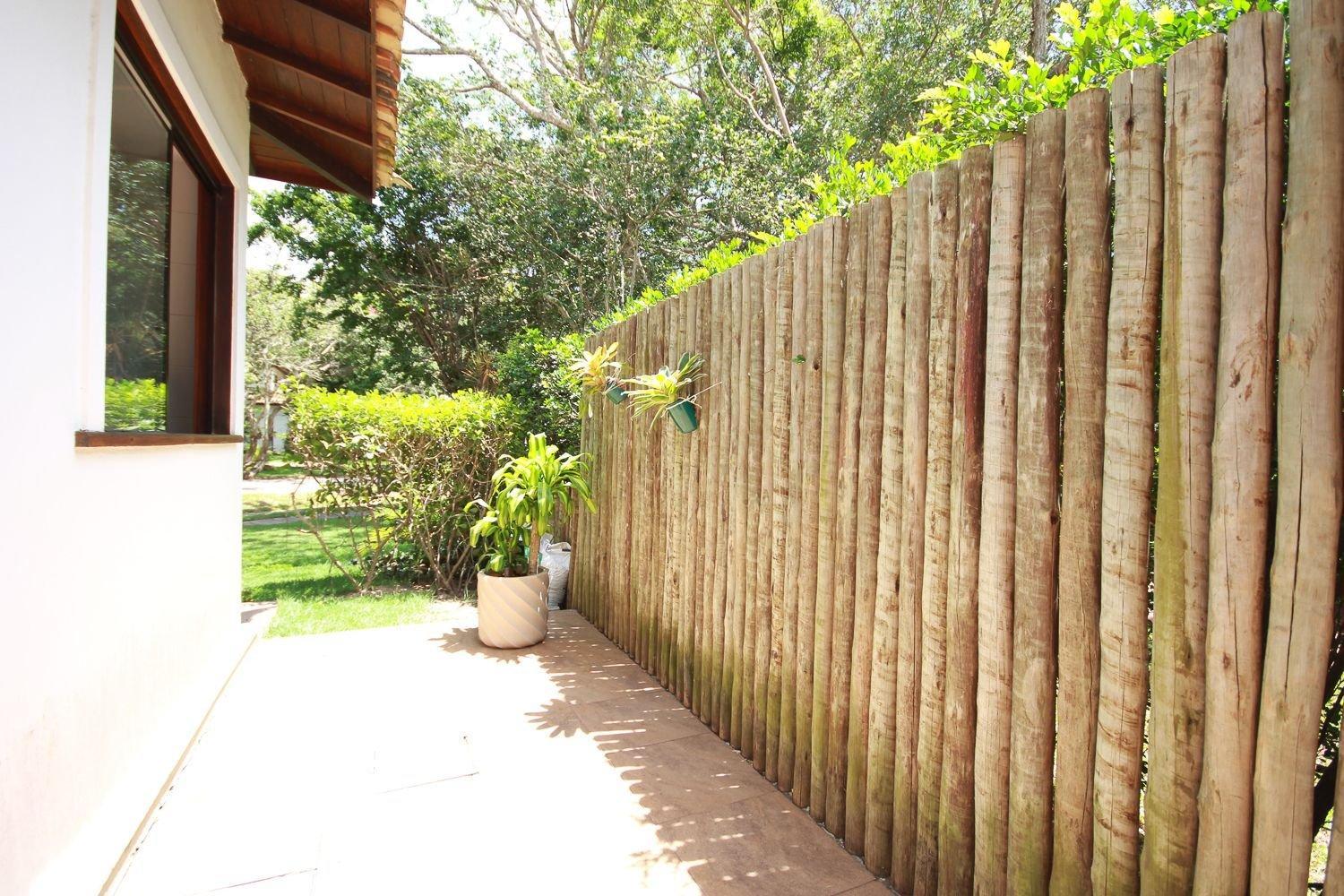 200 metros da praia! Casa alto padrão 5 suítes