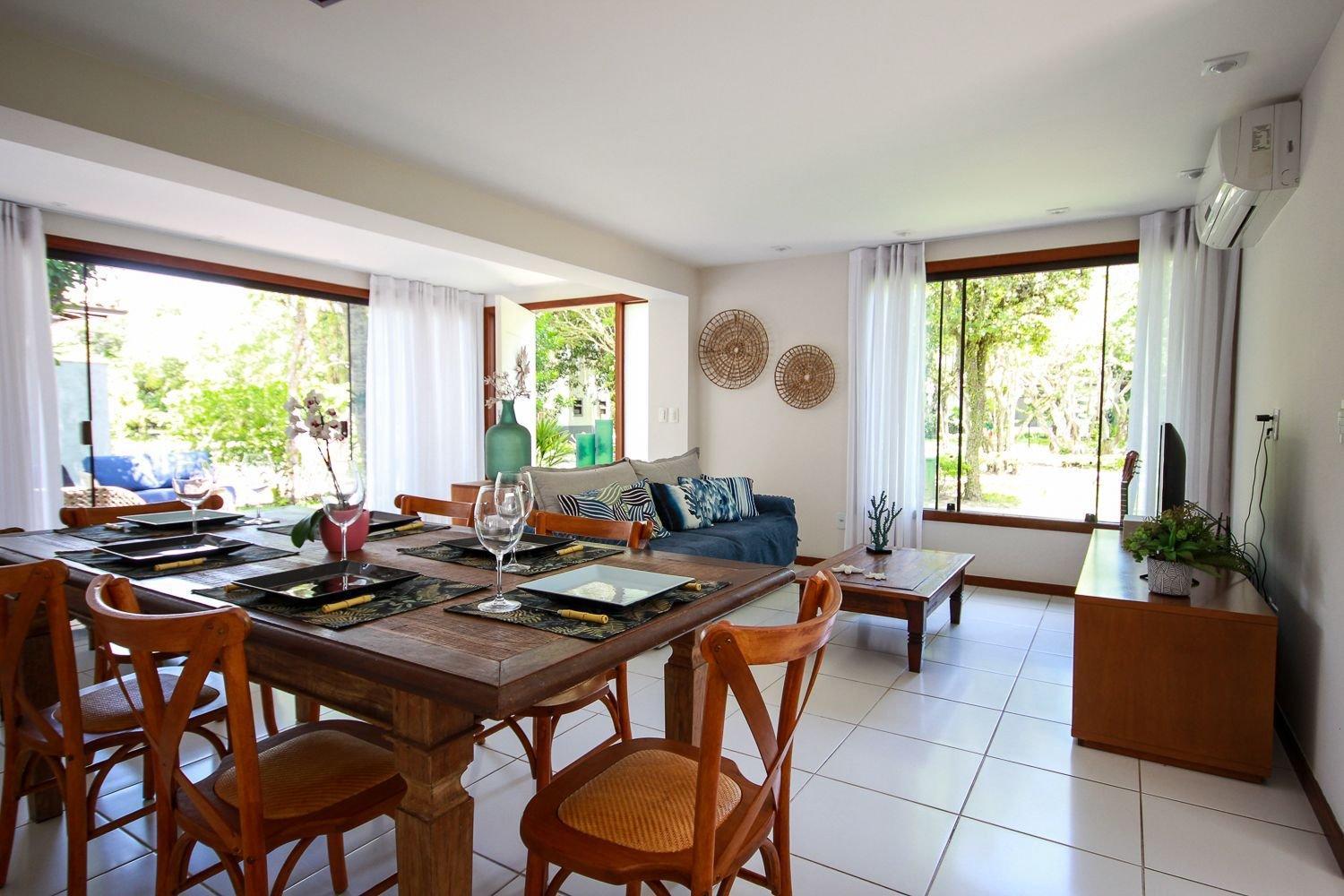 200 metros da praia! Casa alto padrão 5 suítes