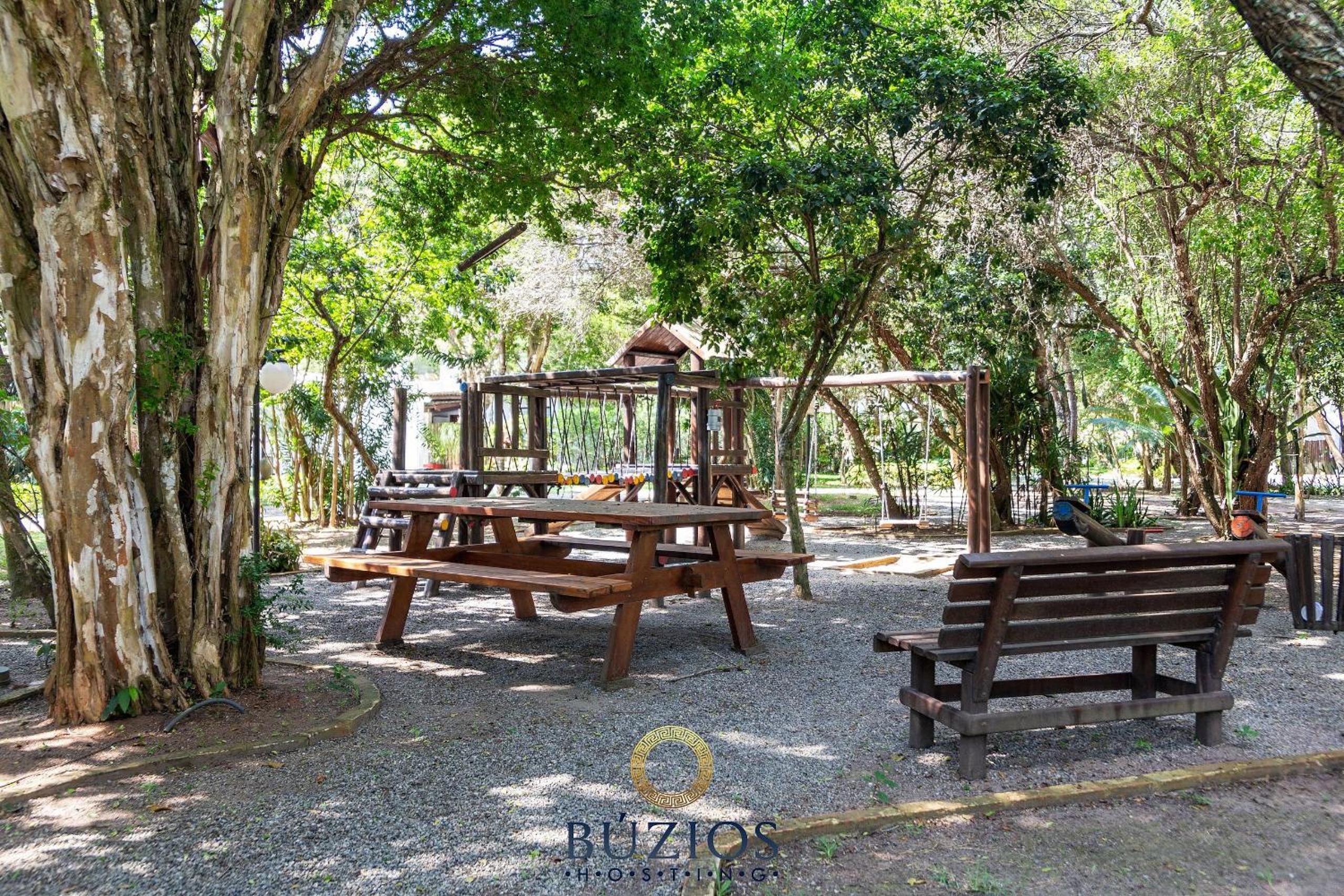 200 metros da praia! Casa alto padrão 5 suítes