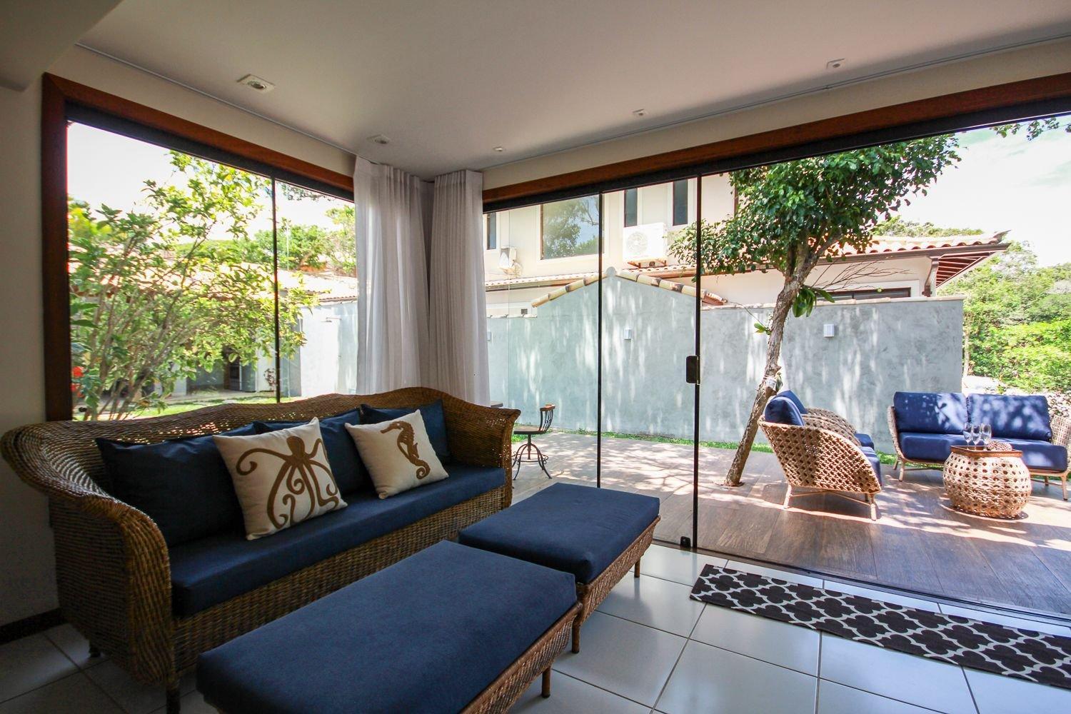 200 metros da praia! Casa alto padrão 5 suítes