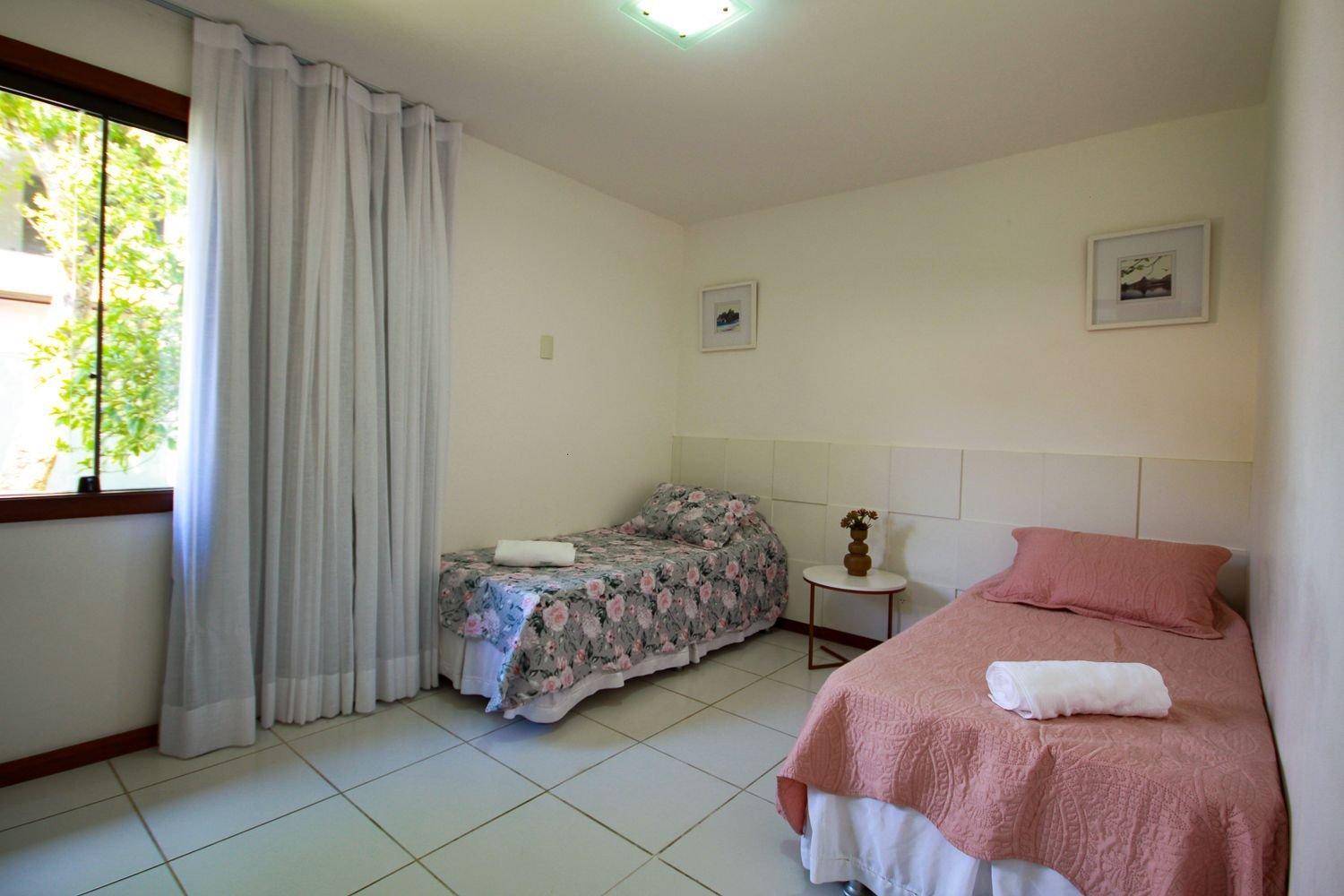 200 metros da praia! Casa alto padrão 5 suítes