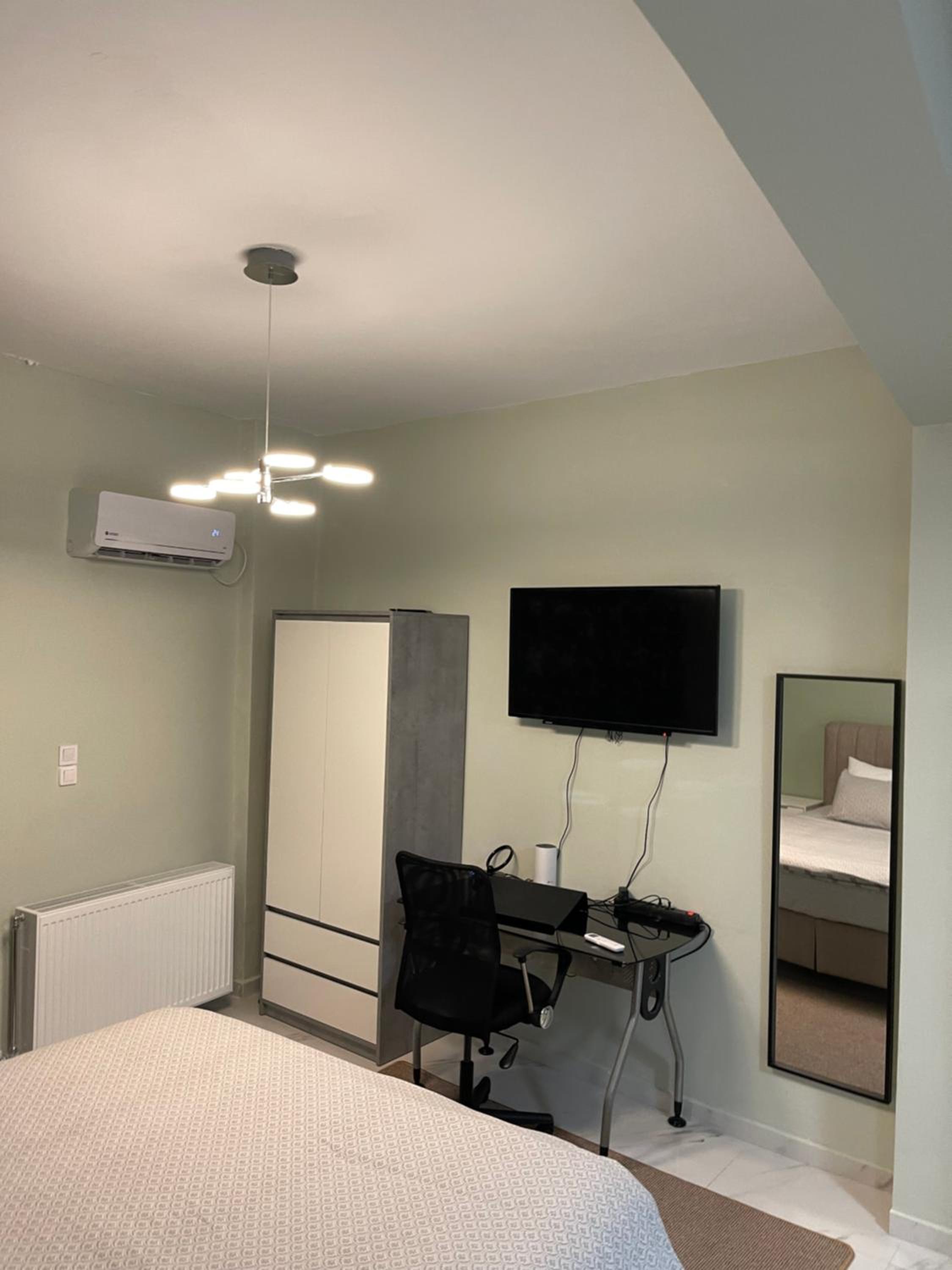 Acropolis Modern Apartments free parking,free pet hosting,Netflix