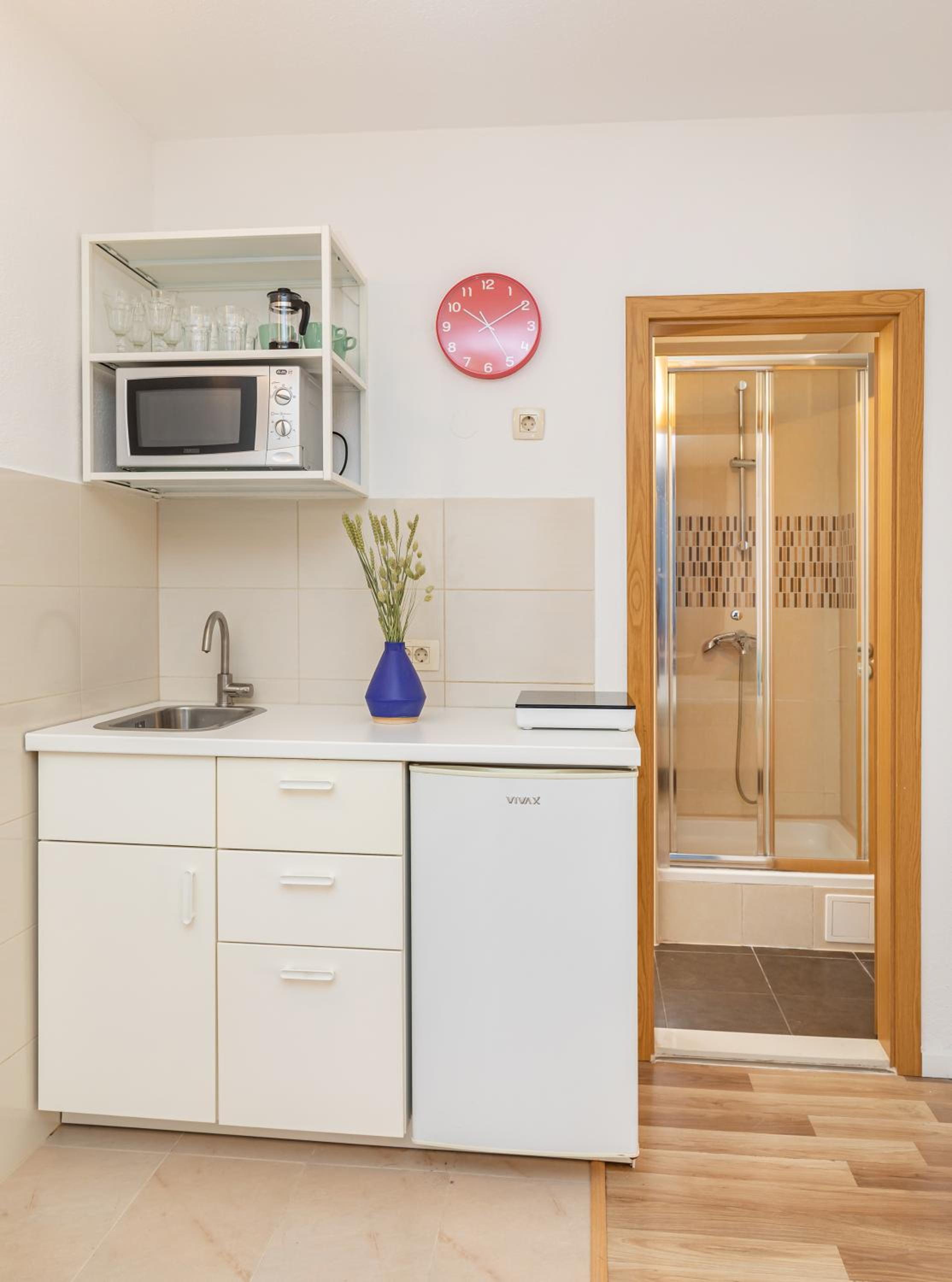 BIS Studio Apartment 3 photo 3