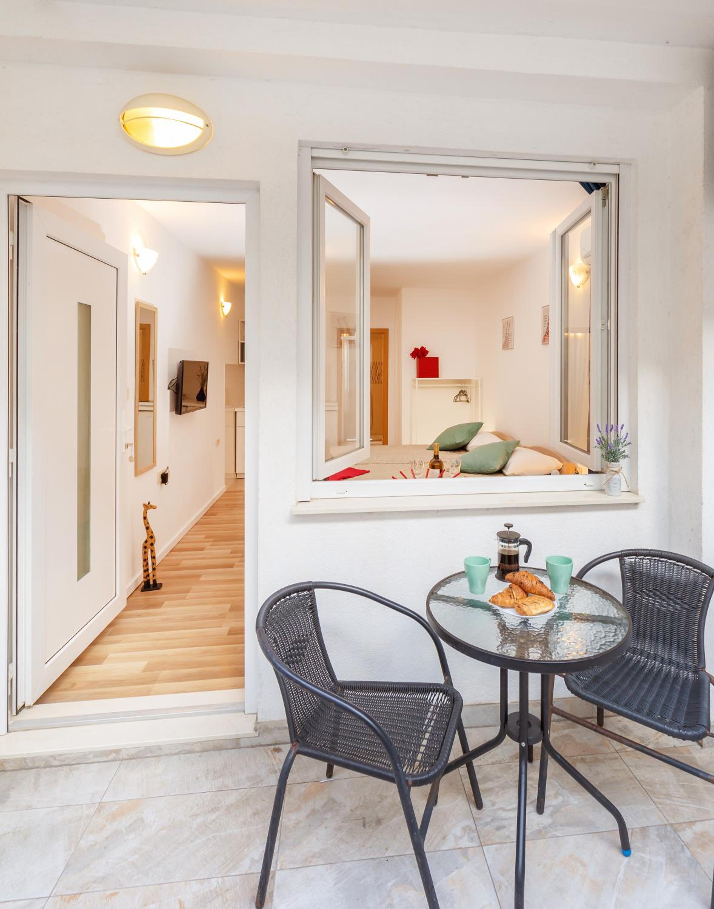 BIS Studio Apartment 3 photo 4