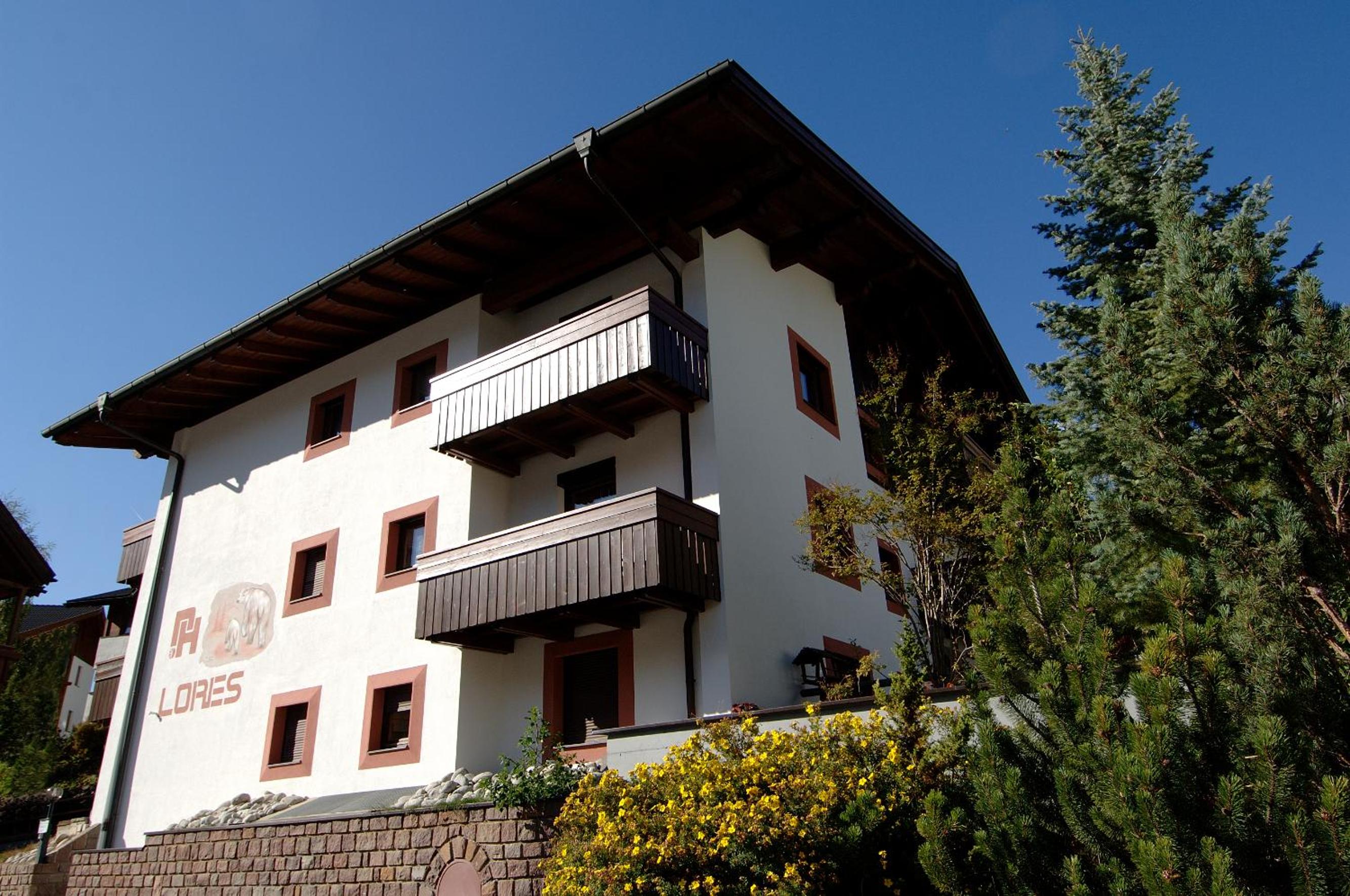 Apartments Lores