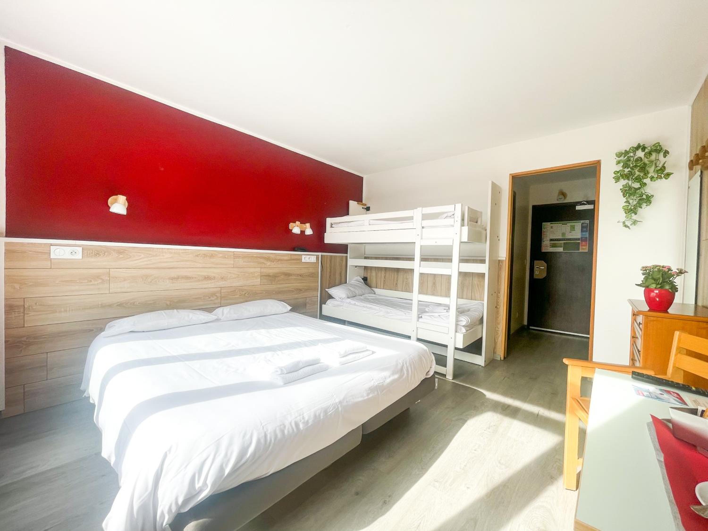 Atmosphere Hotel 4