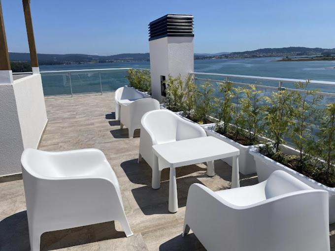 Apartamentos O Grove Awa Bay