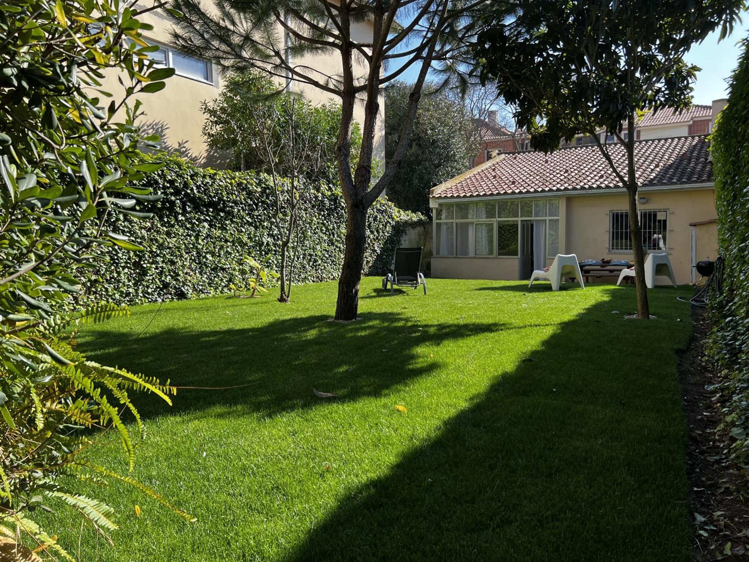 Cascais center House with garden
