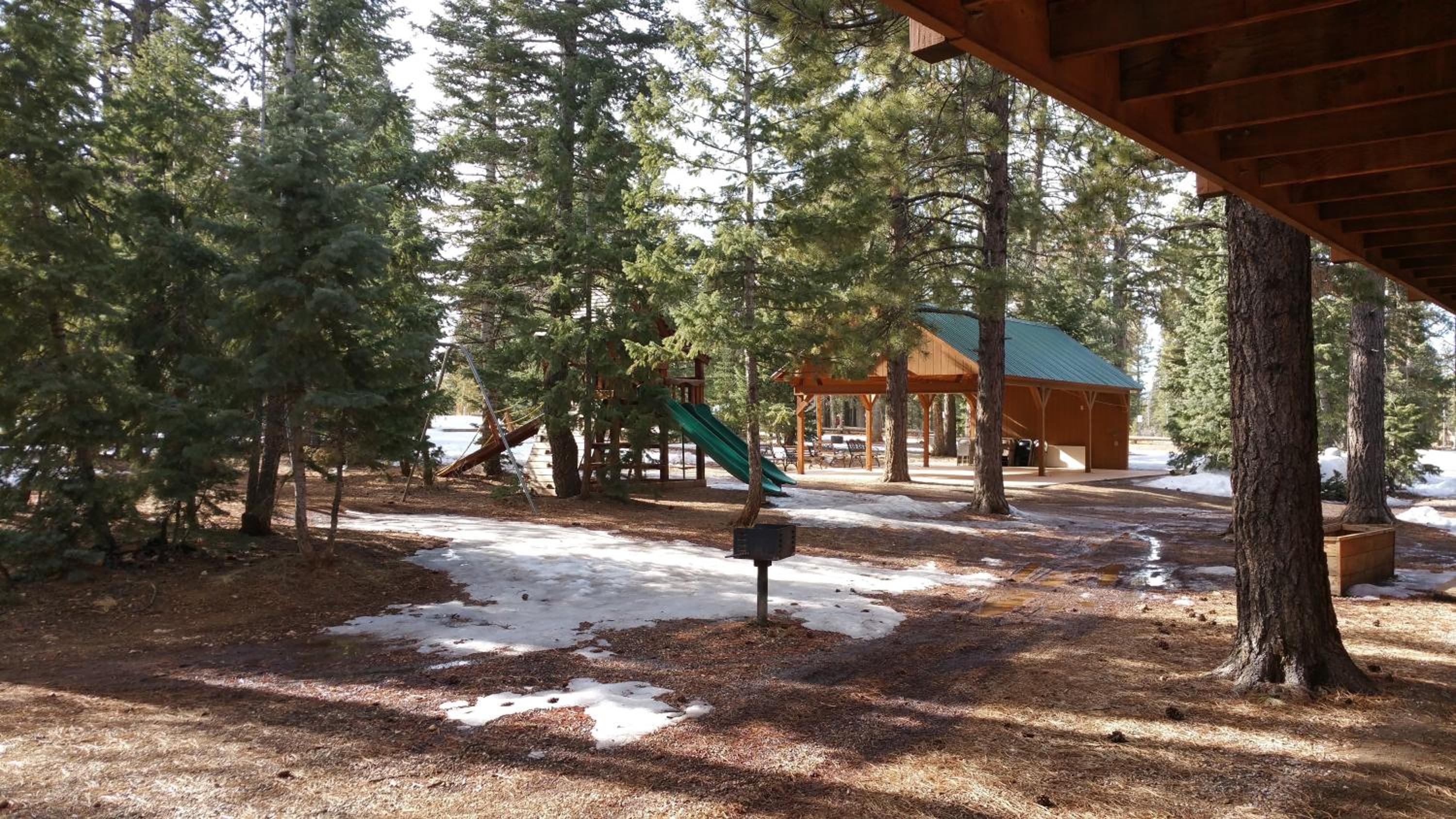 Pinewoods Resort and RV Park