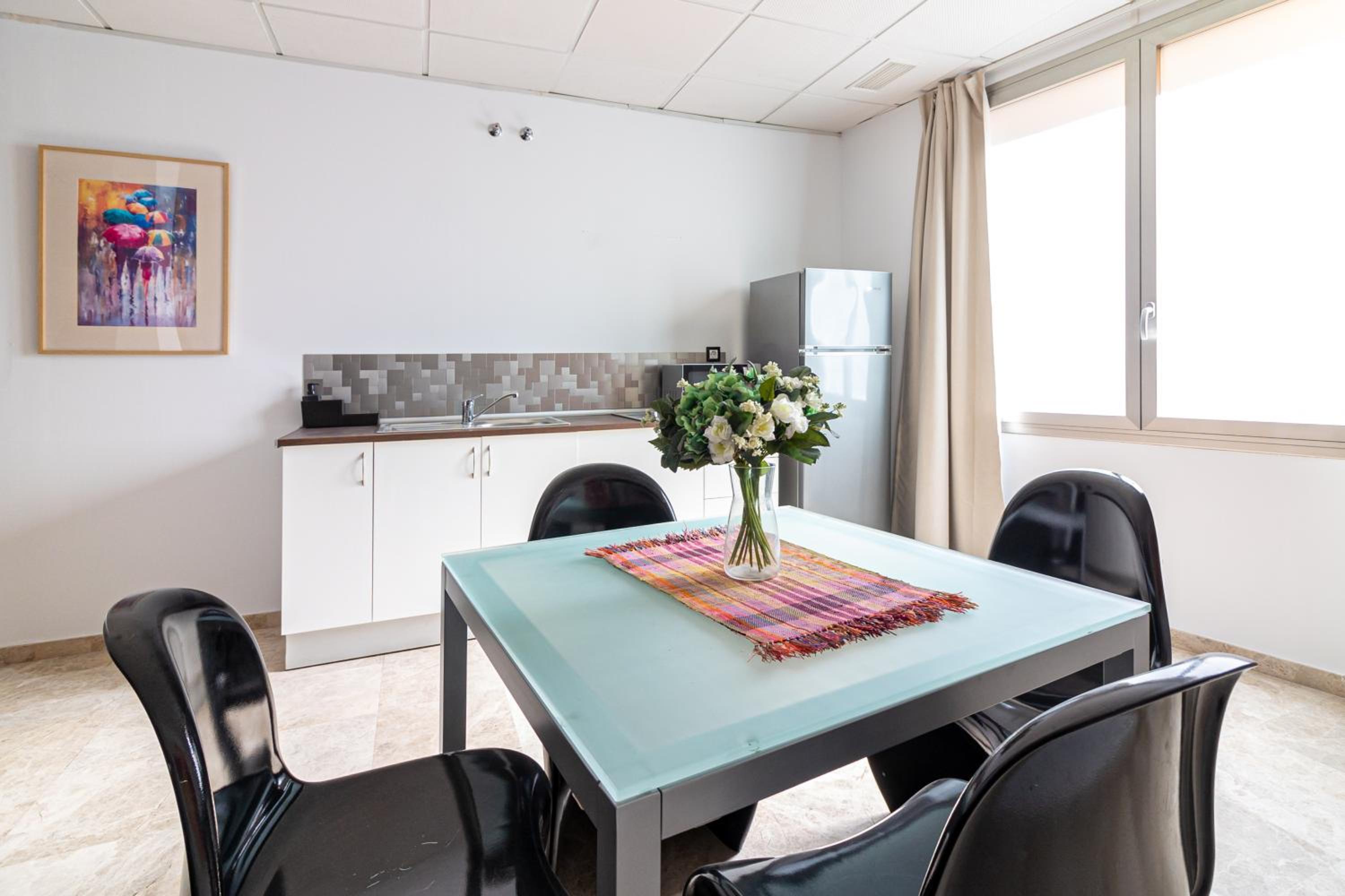 Sáenz Suites Gallery by Bossh! Apartments