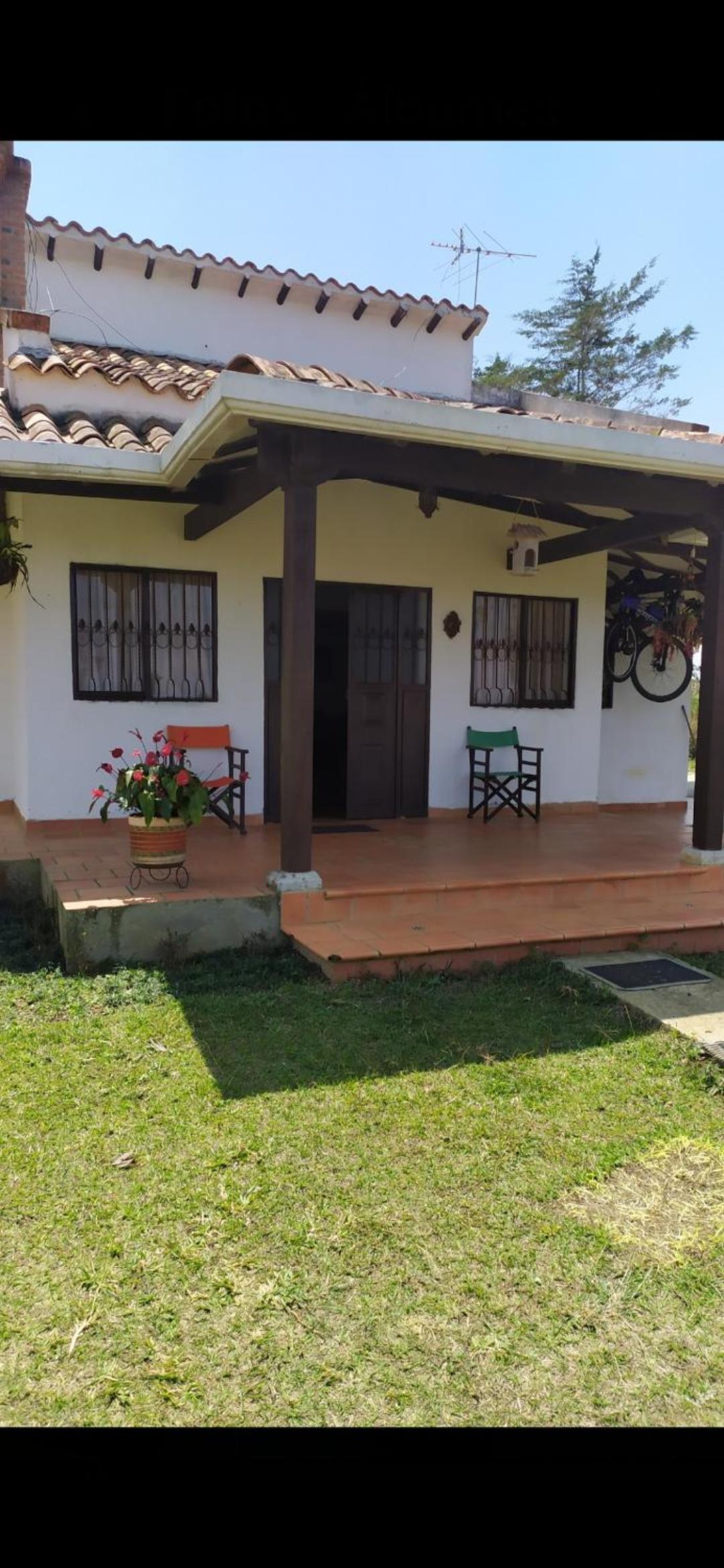 Casa de Campo EL LAGUITO - Mesa de los Santos