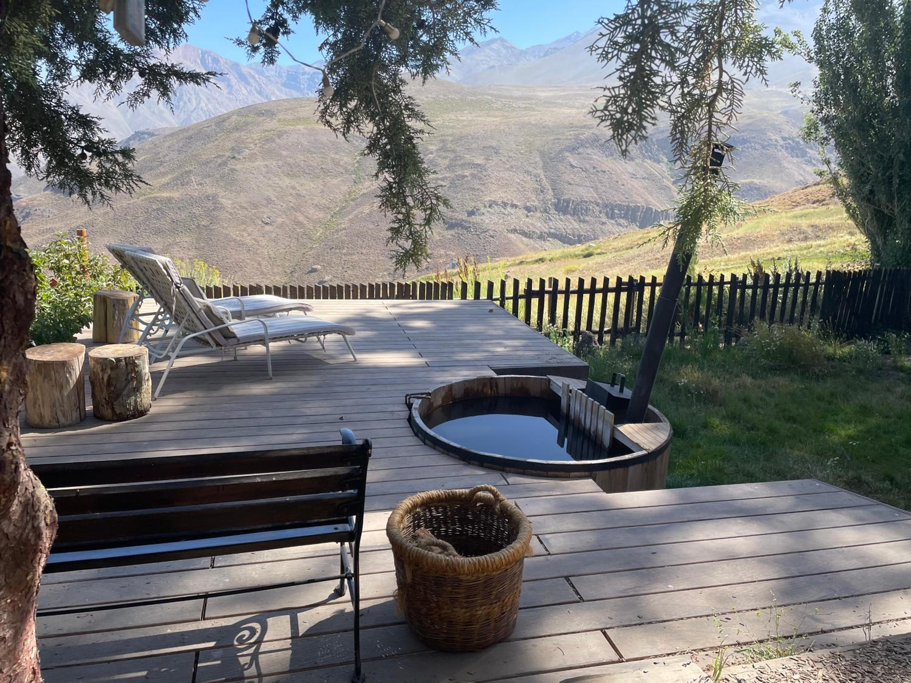 La Leona de 7K Lodge