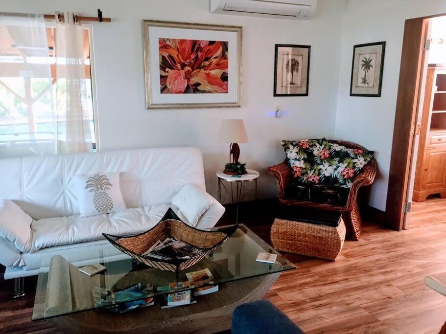 Charming Country Cottage just a few steps from the beach! view 5
