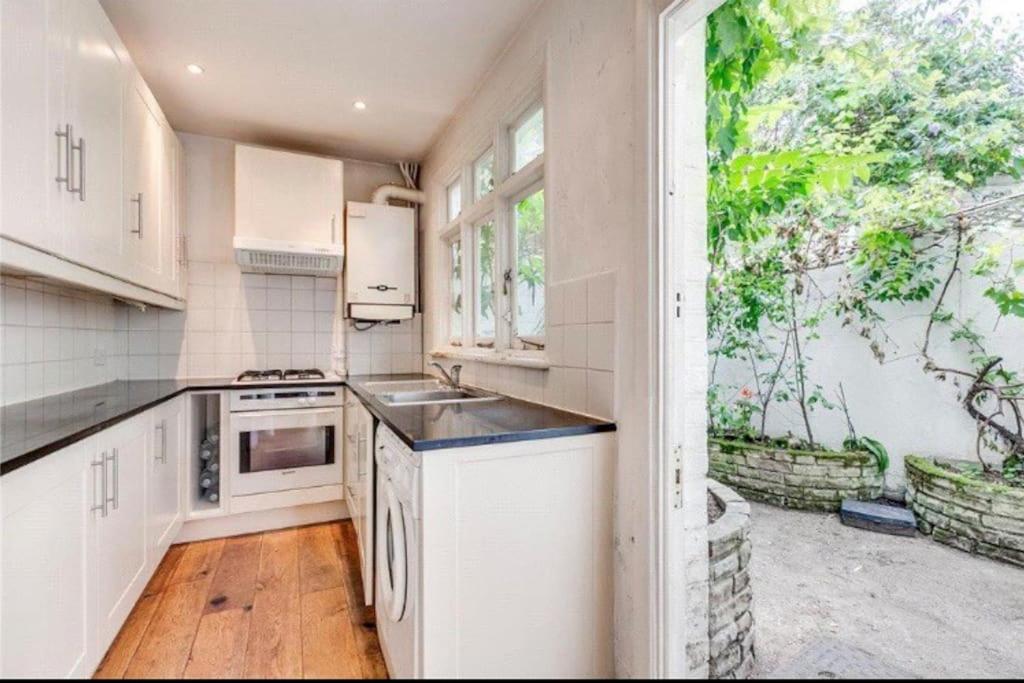 Kensington two floor mews house