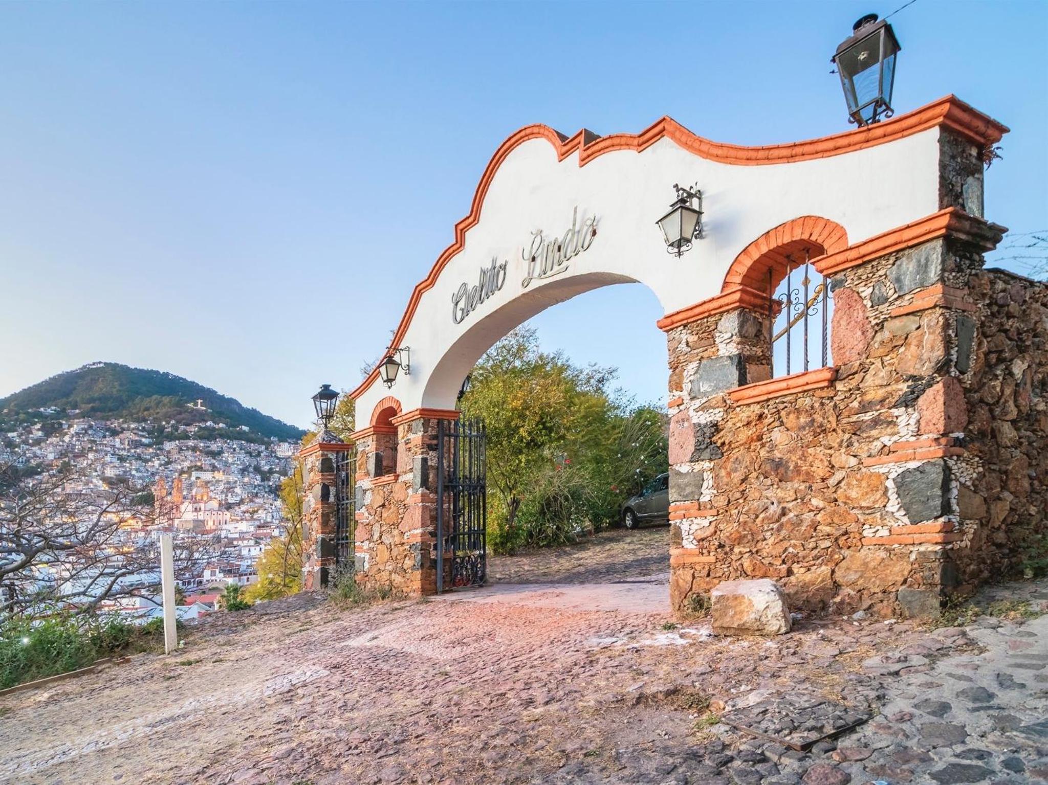 Hotel Cielito Lindo, Taxco - Image 1