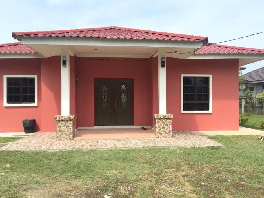 Villa Humaira Homestay - Cozy House for you