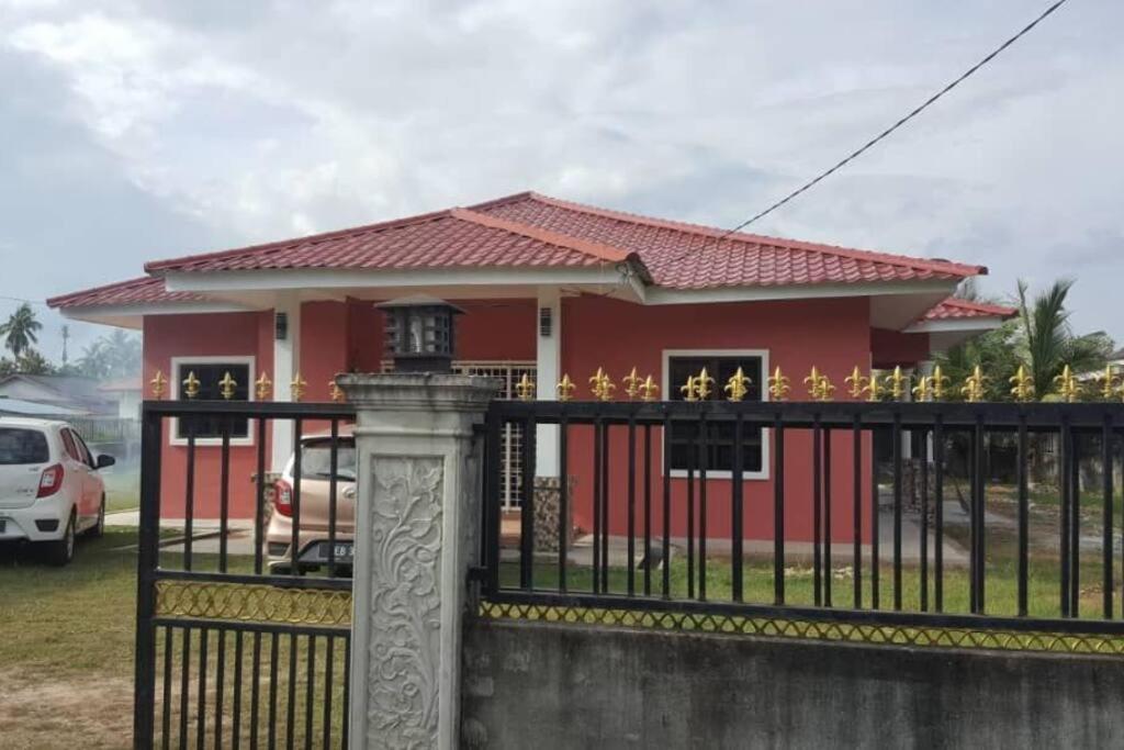 Villa Humaira Homestay - Cozy House for you
