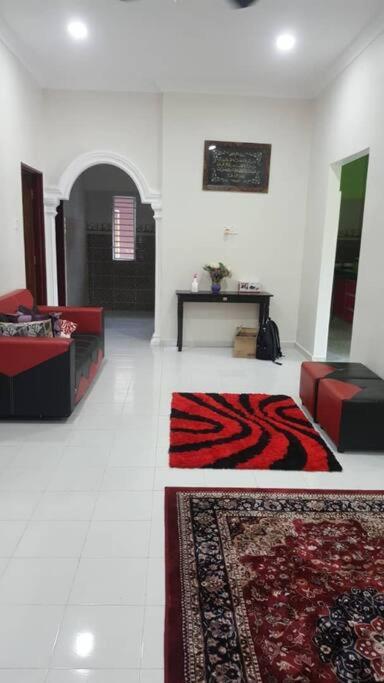 Villa Humaira Homestay - Cozy House for you