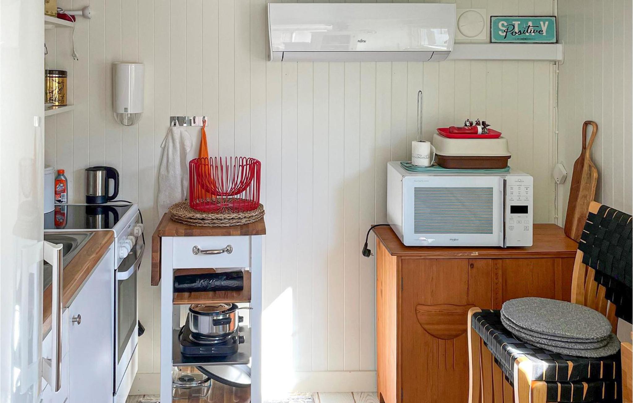 1 Bedroom Beautiful Home In Falkenberg