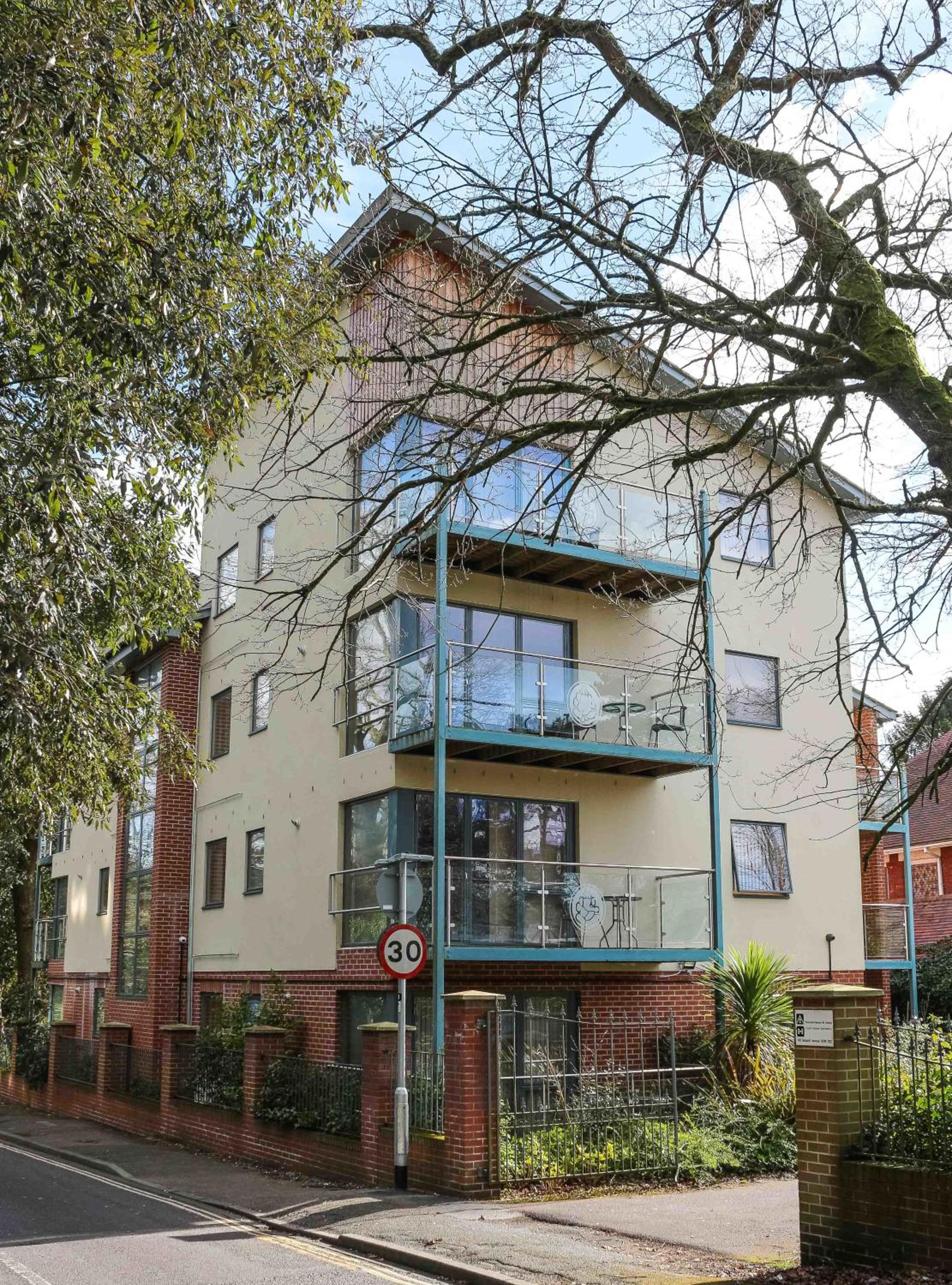 Hotel Southampton Serviced Apartments - Image 1