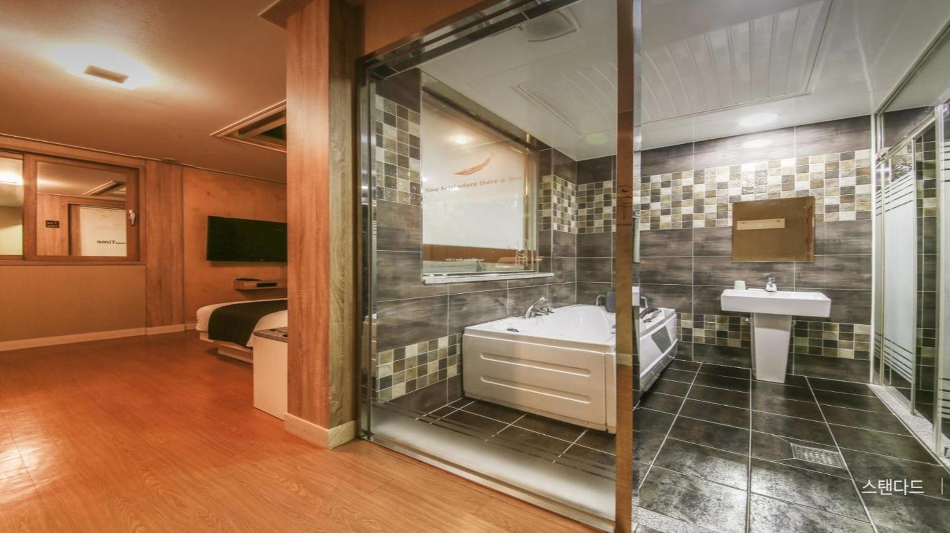 Time Hotel