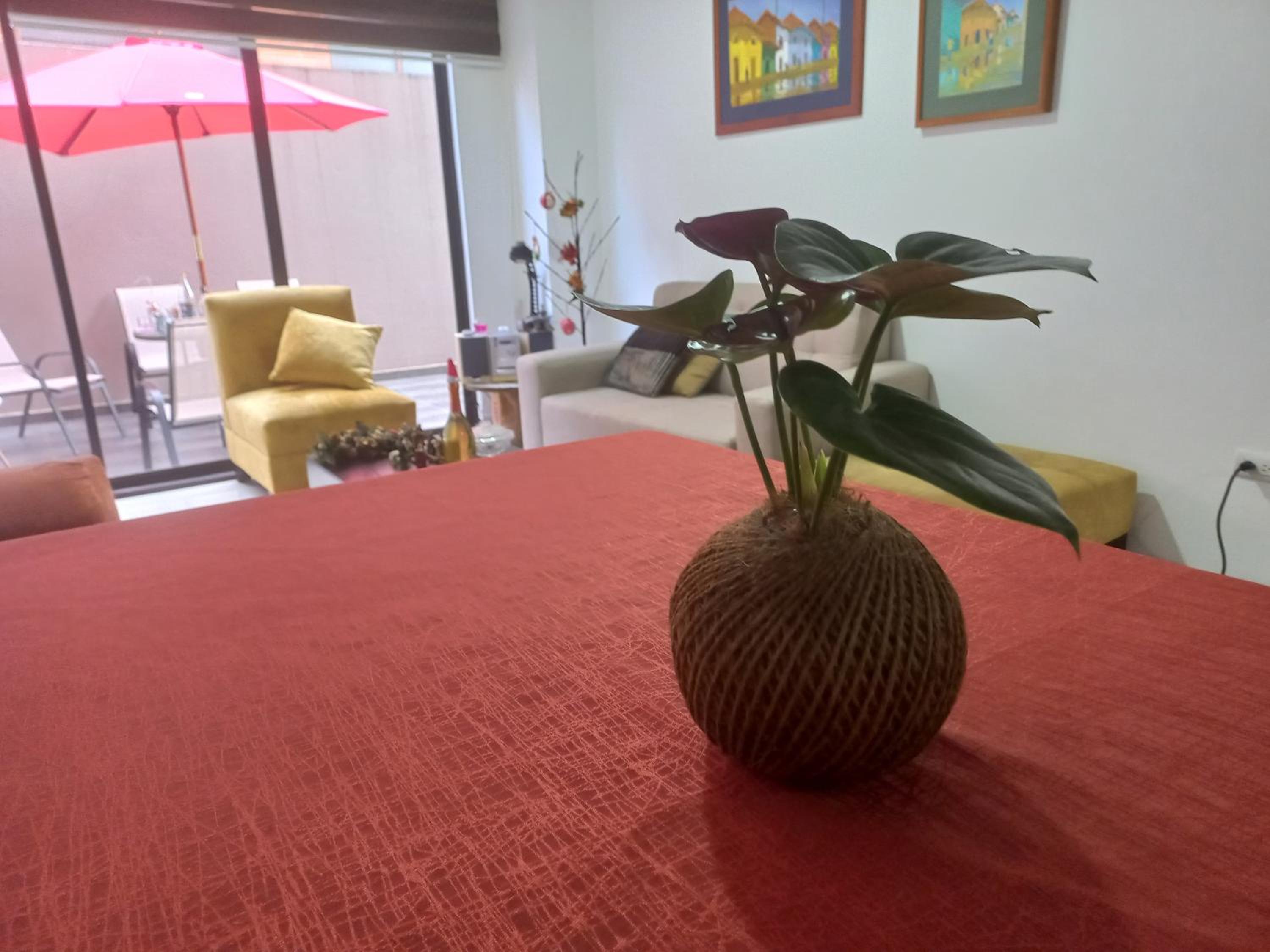 Departamento excelente ubicación con parqueo
