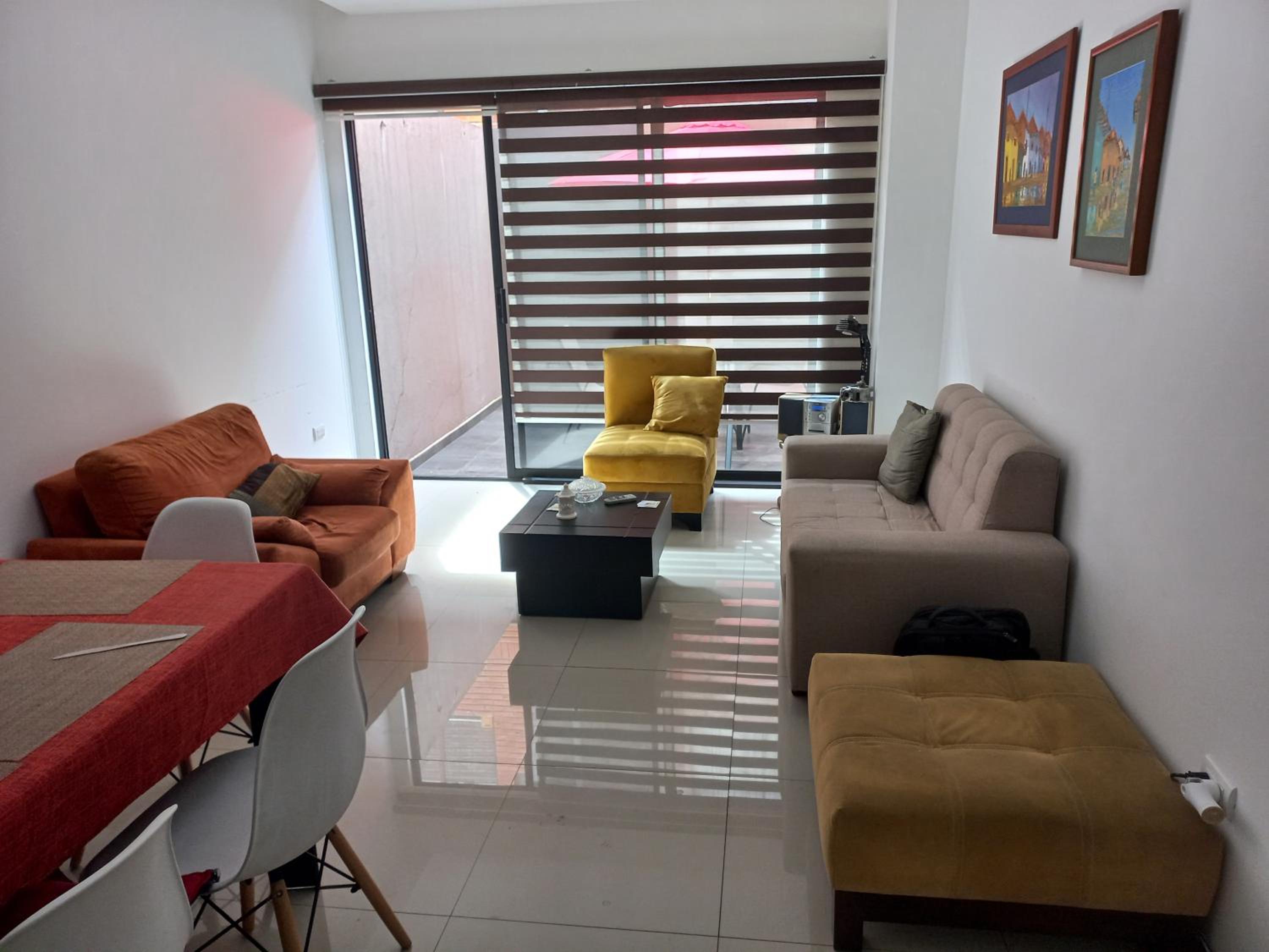 Departamento excelente ubicación con parqueo