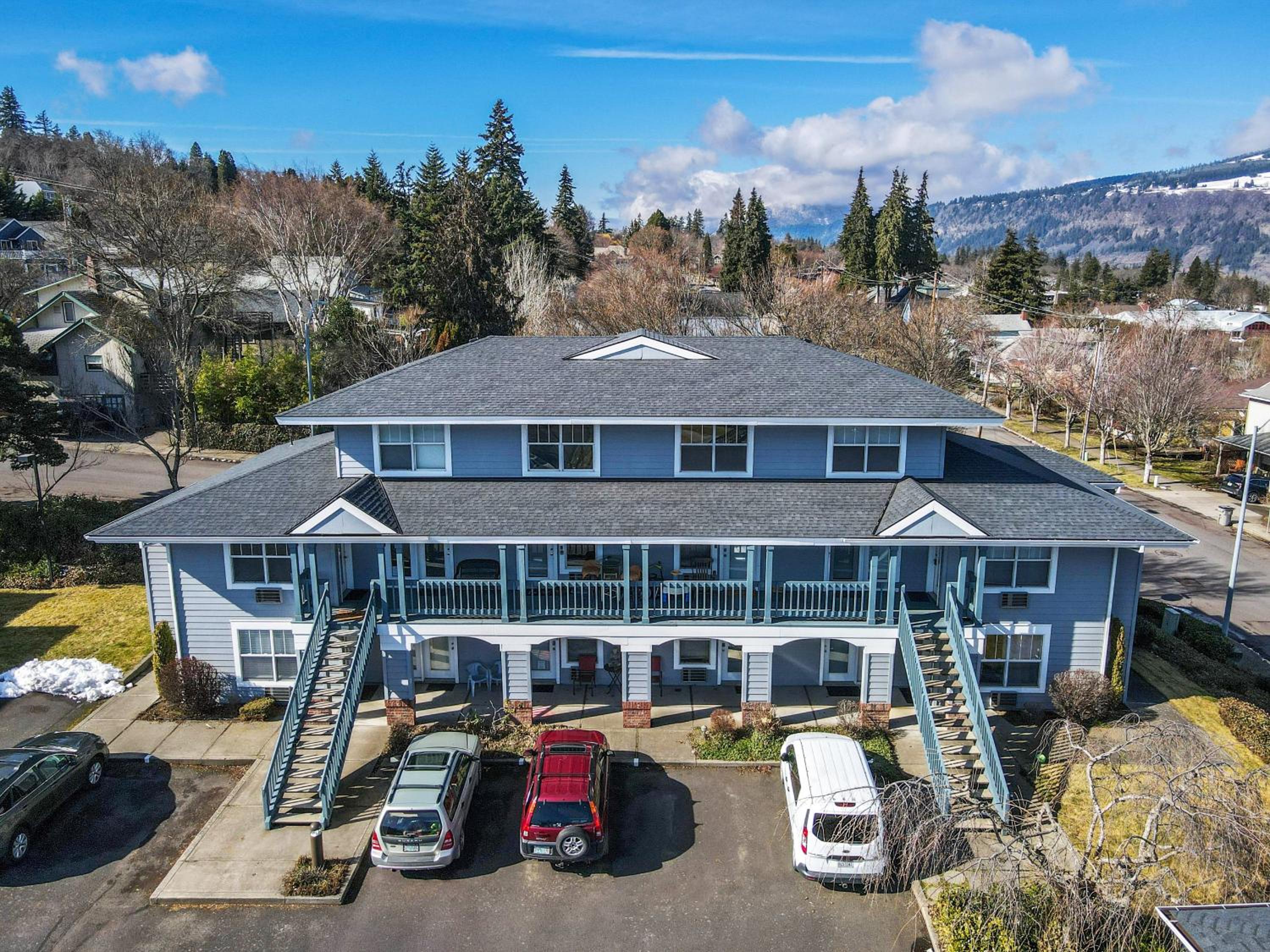 15 Lodge Condo with Hood River Bridge View view 2