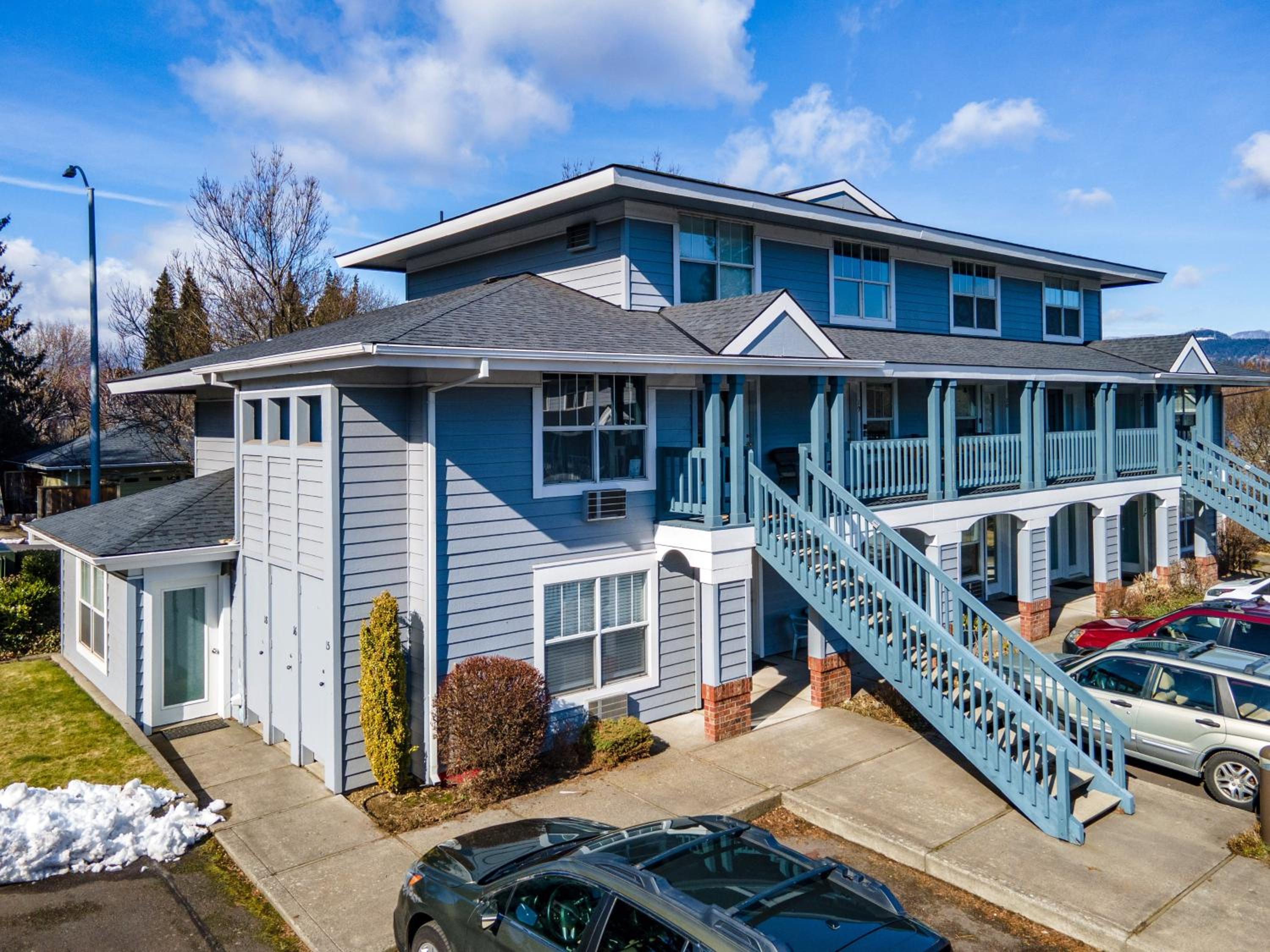 15 Lodge Condo with Hood River Bridge View view 4