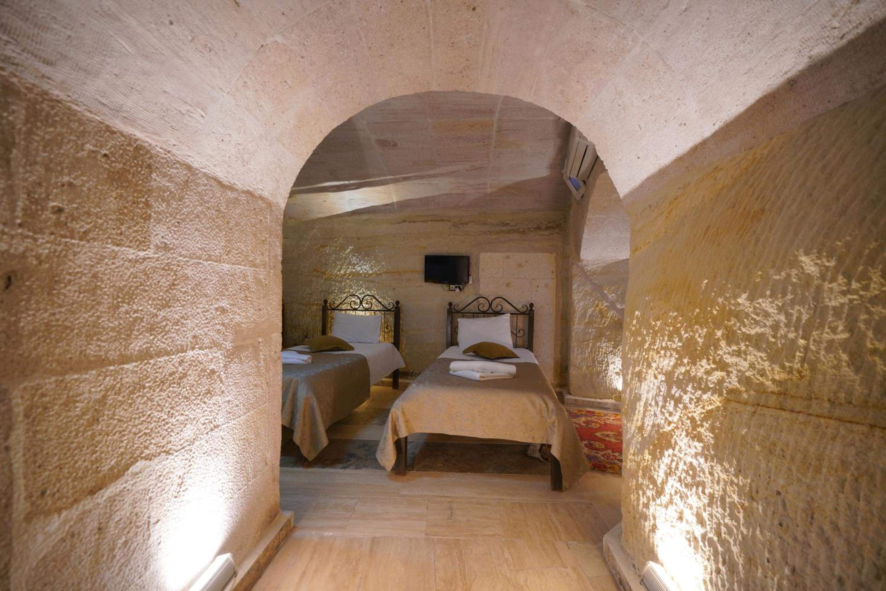 Emit Cave Hotel - Image 105