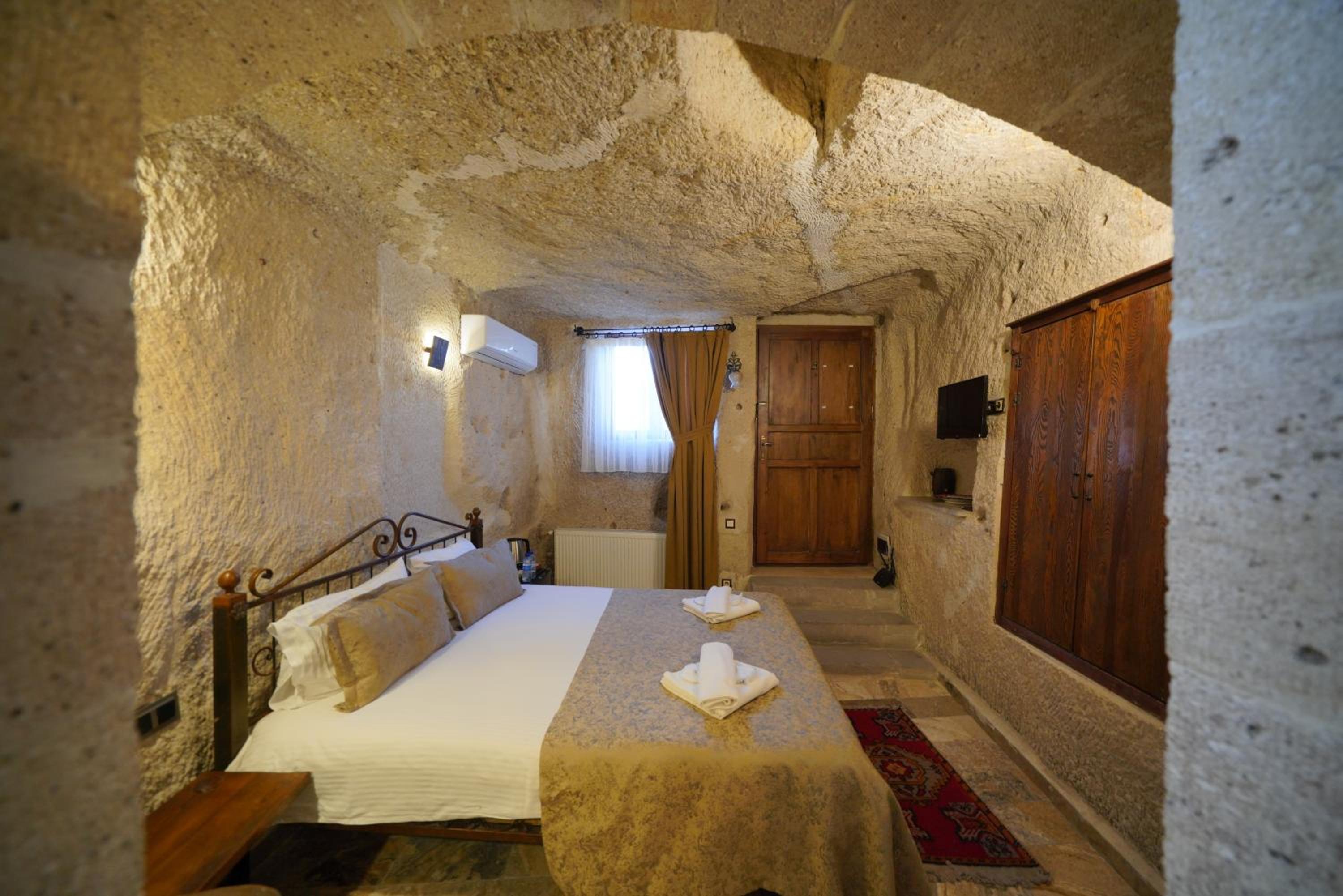Emit Cave Hotel - Image 106