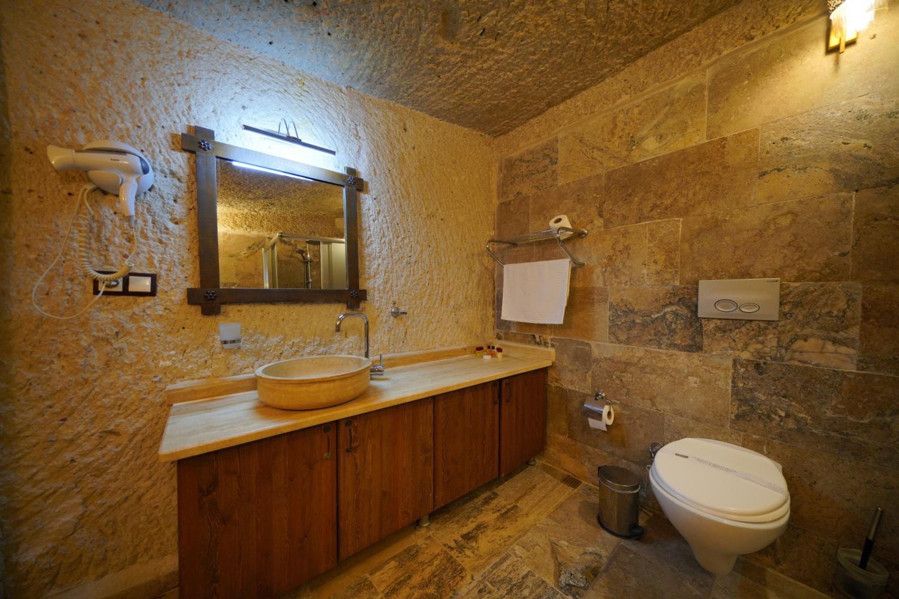 Emit Cave Hotel - Image 116