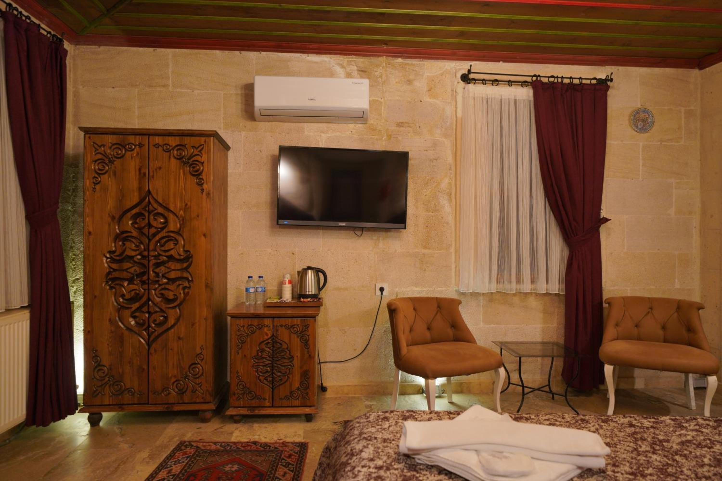Emit Cave Hotel - Image 118