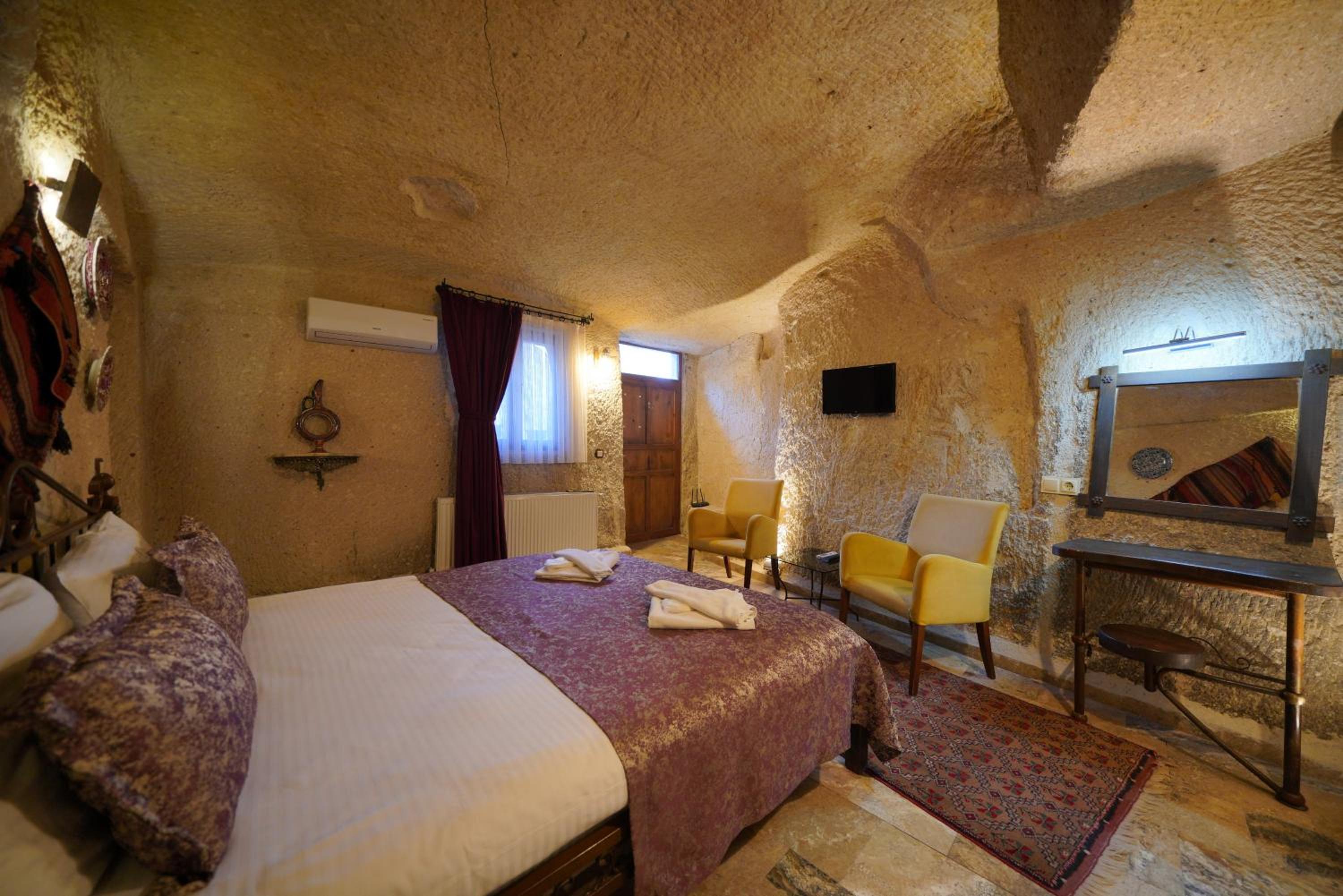 Emit Cave Hotel - Image 120
