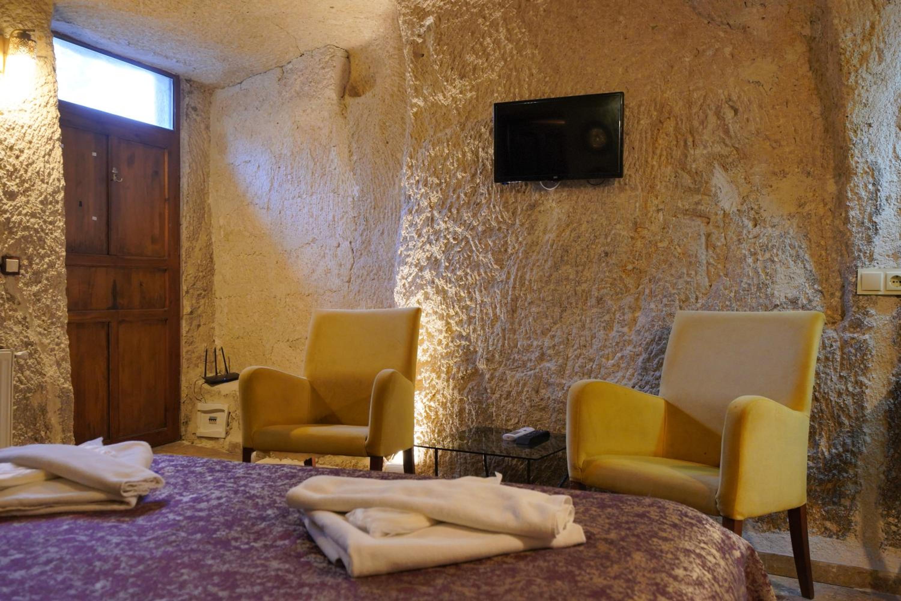 Emit Cave Hotel - Image 24