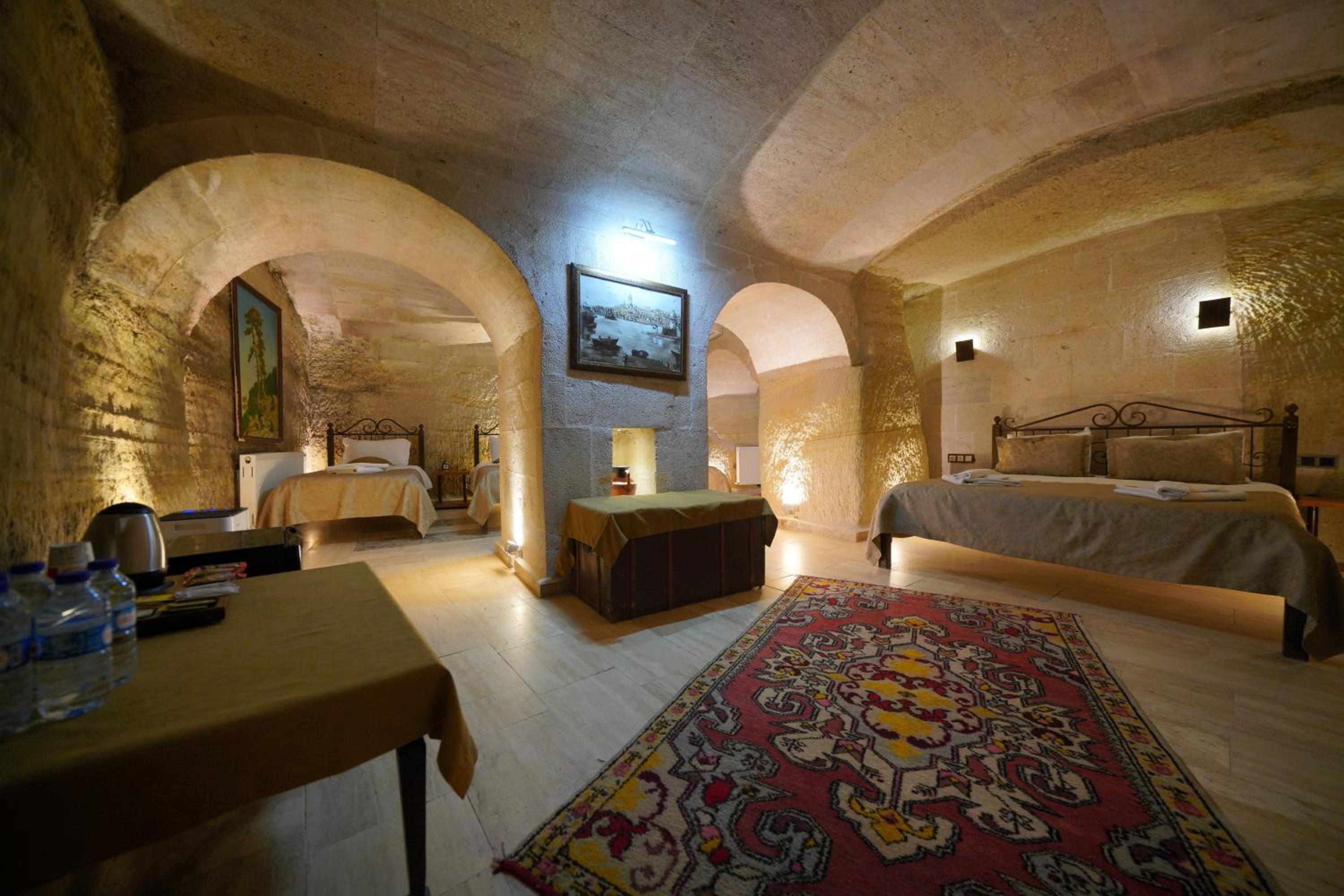Emit Cave Hotel - Image 124