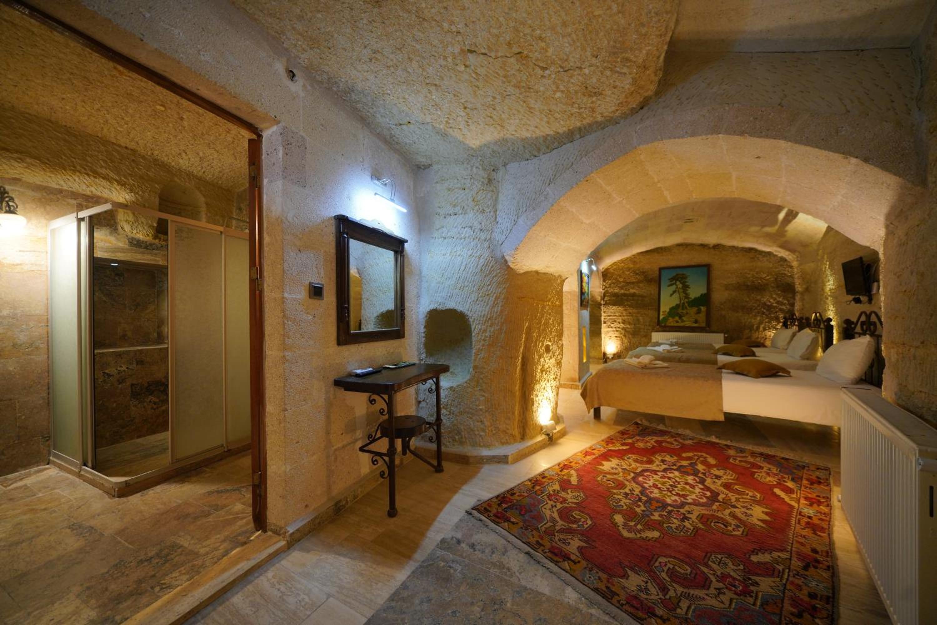Emit Cave Hotel - Image 127