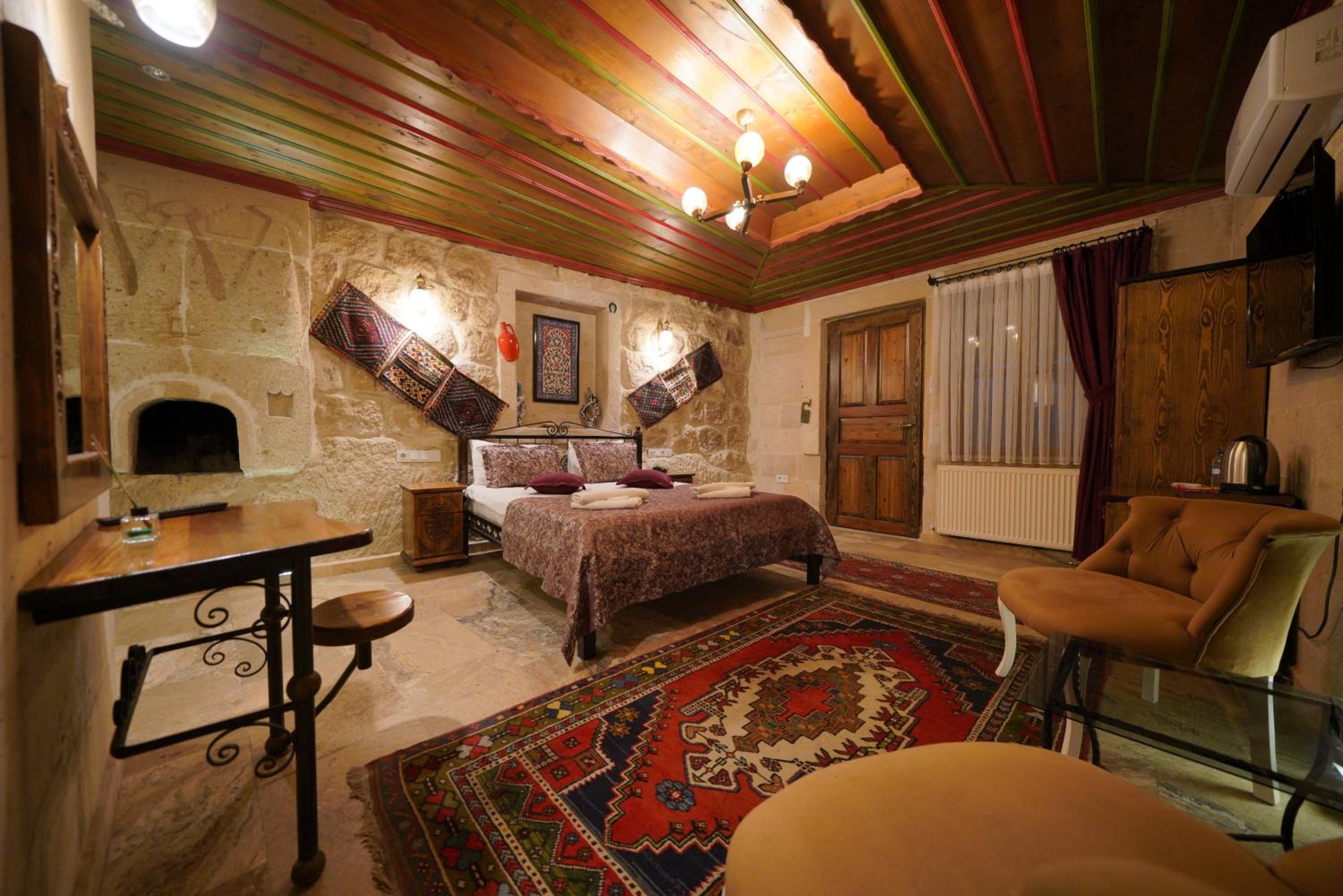 Emit Cave Hotel - Image 29