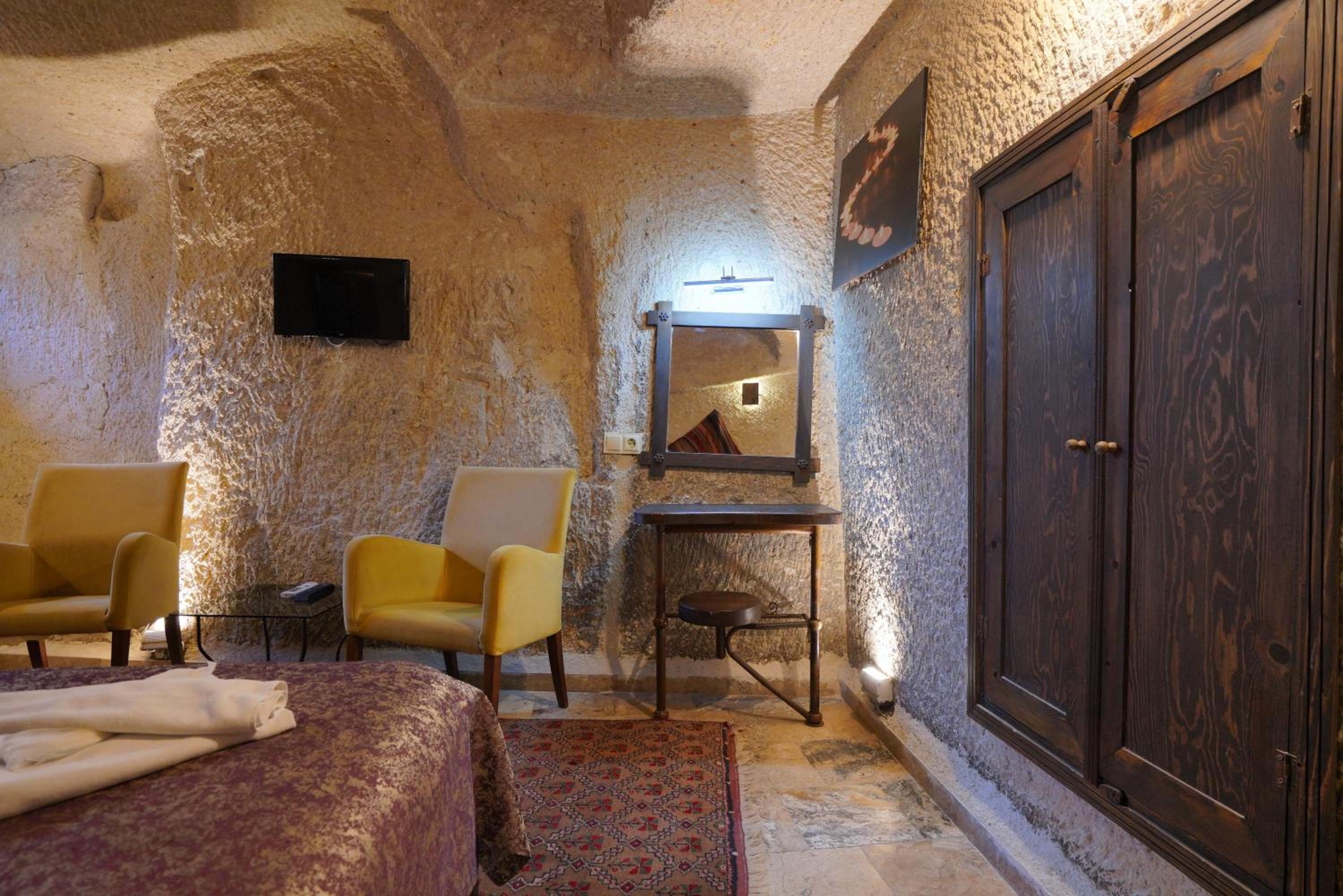 Emit Cave Hotel - Image 30