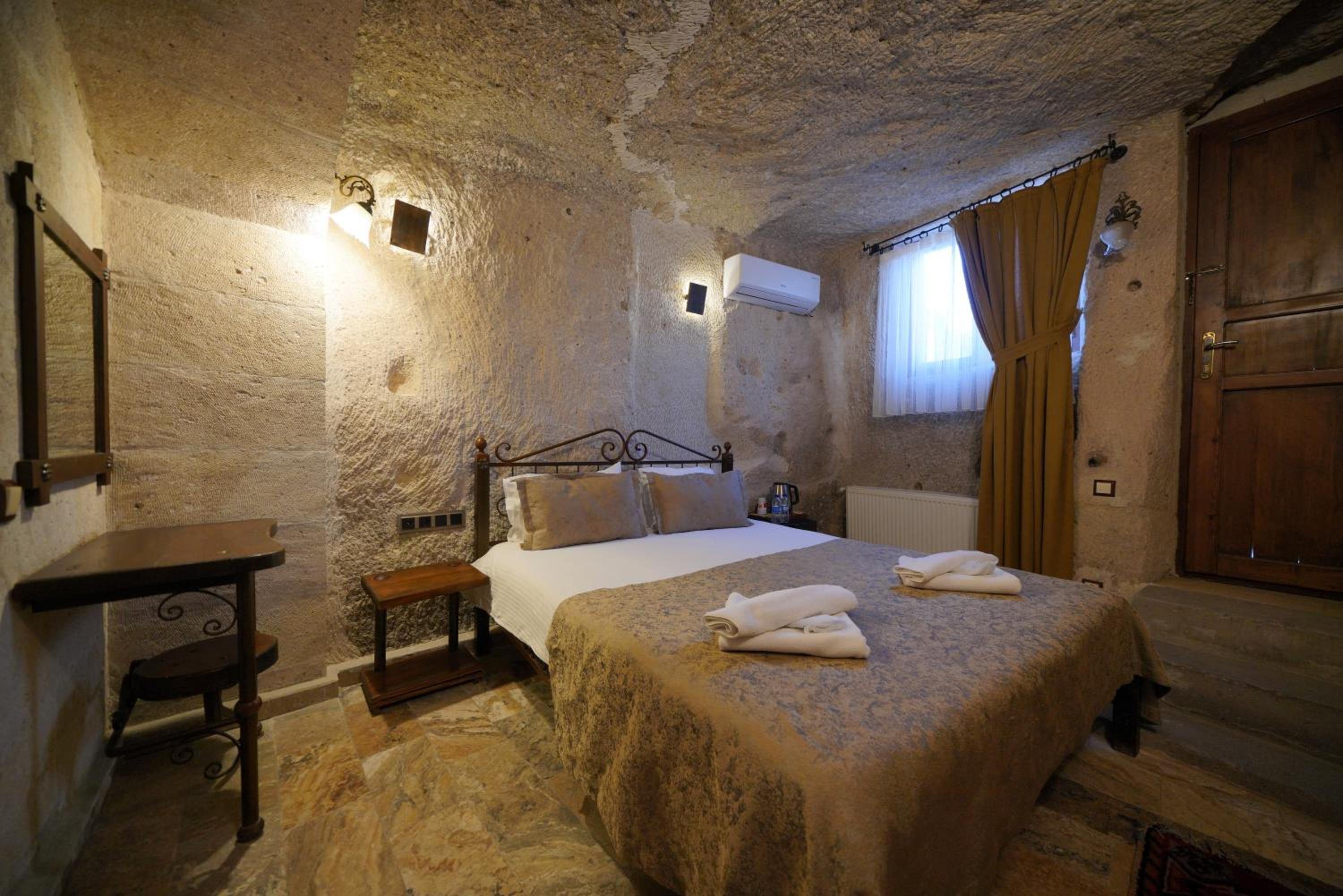 Emit Cave Hotel - Image 134
