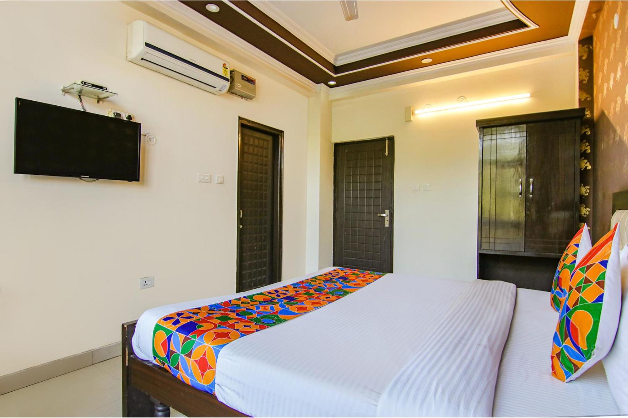 FabHotel City Palace