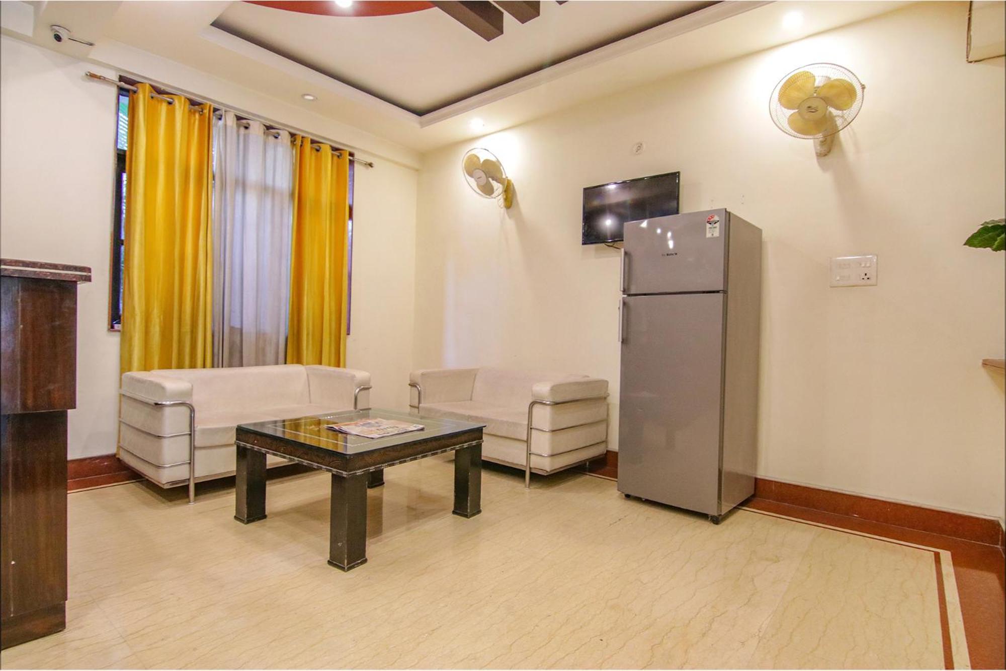 FabHotel City Palace