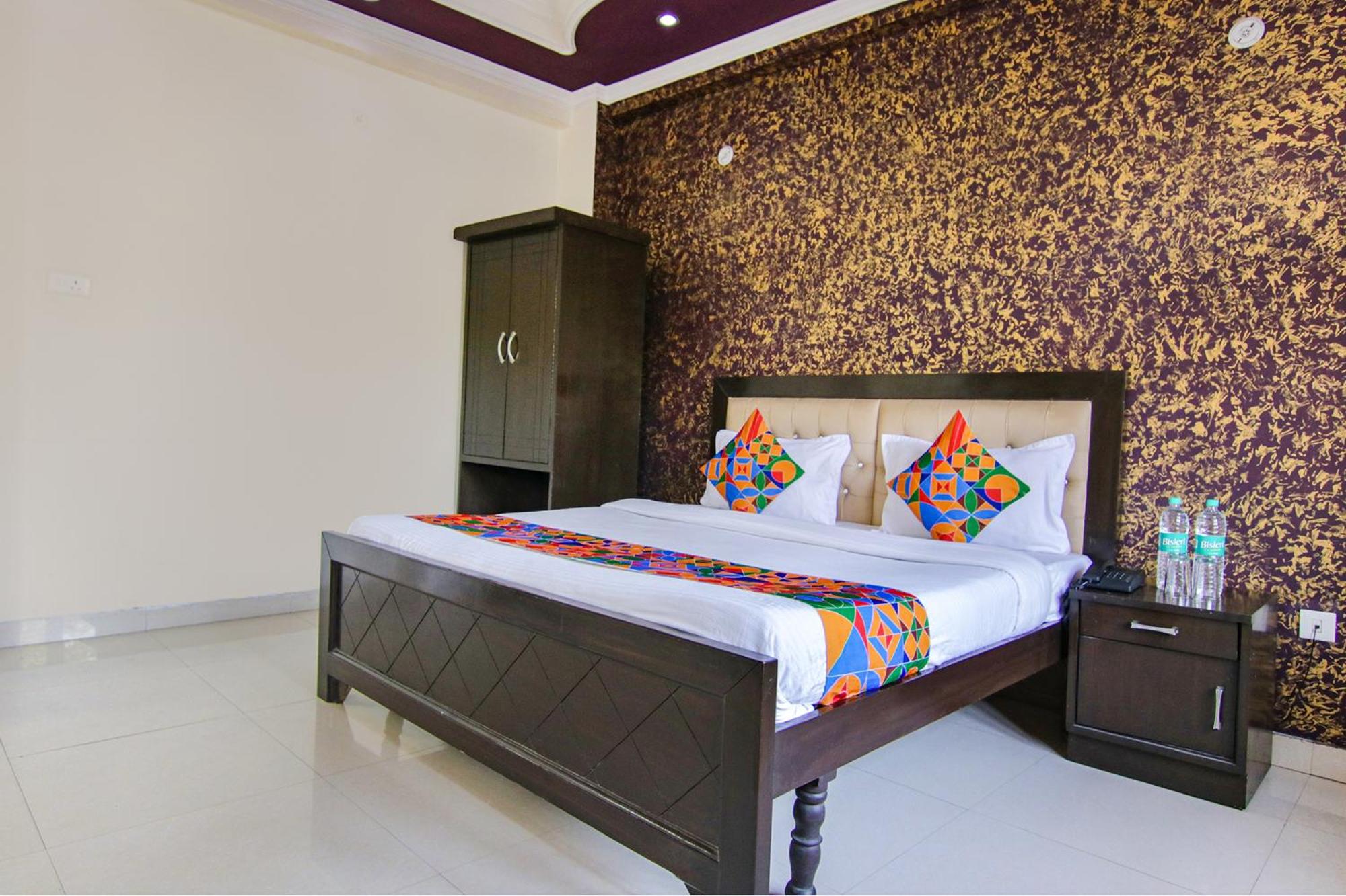FabHotel City Palace